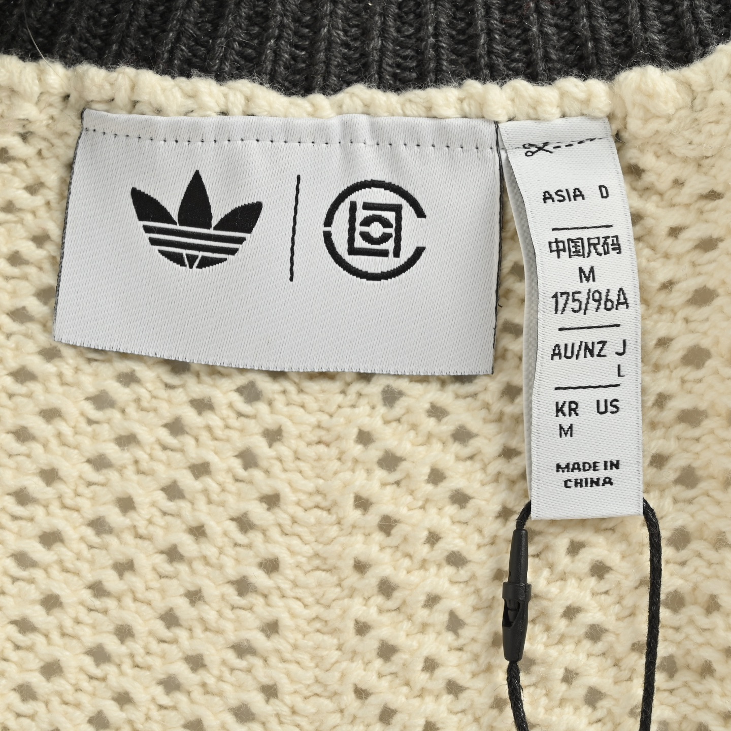 Adidas & CLOT 25Fw 联名民族风毛衣外套-莆田鞋,莆田鞋货源,高仿鞋,高仿鞋货源,安福档口,莆田高仿鞋,莆田鞋批发,高仿鞋批发,莆田高仿运动鞋,高仿运动鞋,莆田运动鞋 Adidas & CLOT 25Fw 联名民族风毛衣外套