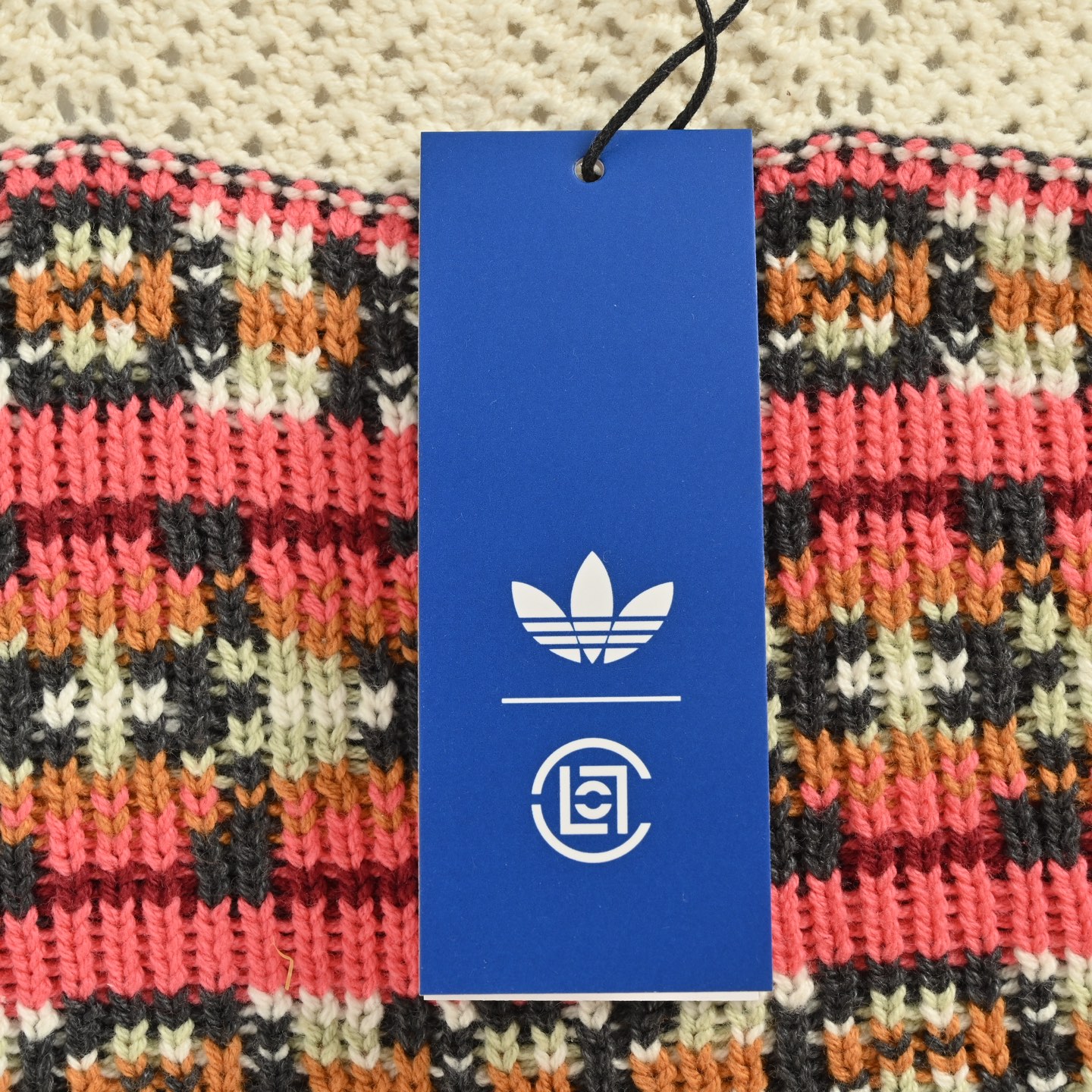 Adidas & CLOT 25Fw 联名民族风毛衣外套-莆田鞋,莆田鞋货源,高仿鞋,高仿鞋货源,安福档口,莆田高仿鞋,莆田鞋批发,高仿鞋批发,莆田高仿运动鞋,高仿运动鞋,莆田运动鞋 Adidas & CLOT 25Fw 联名民族风毛衣外套
