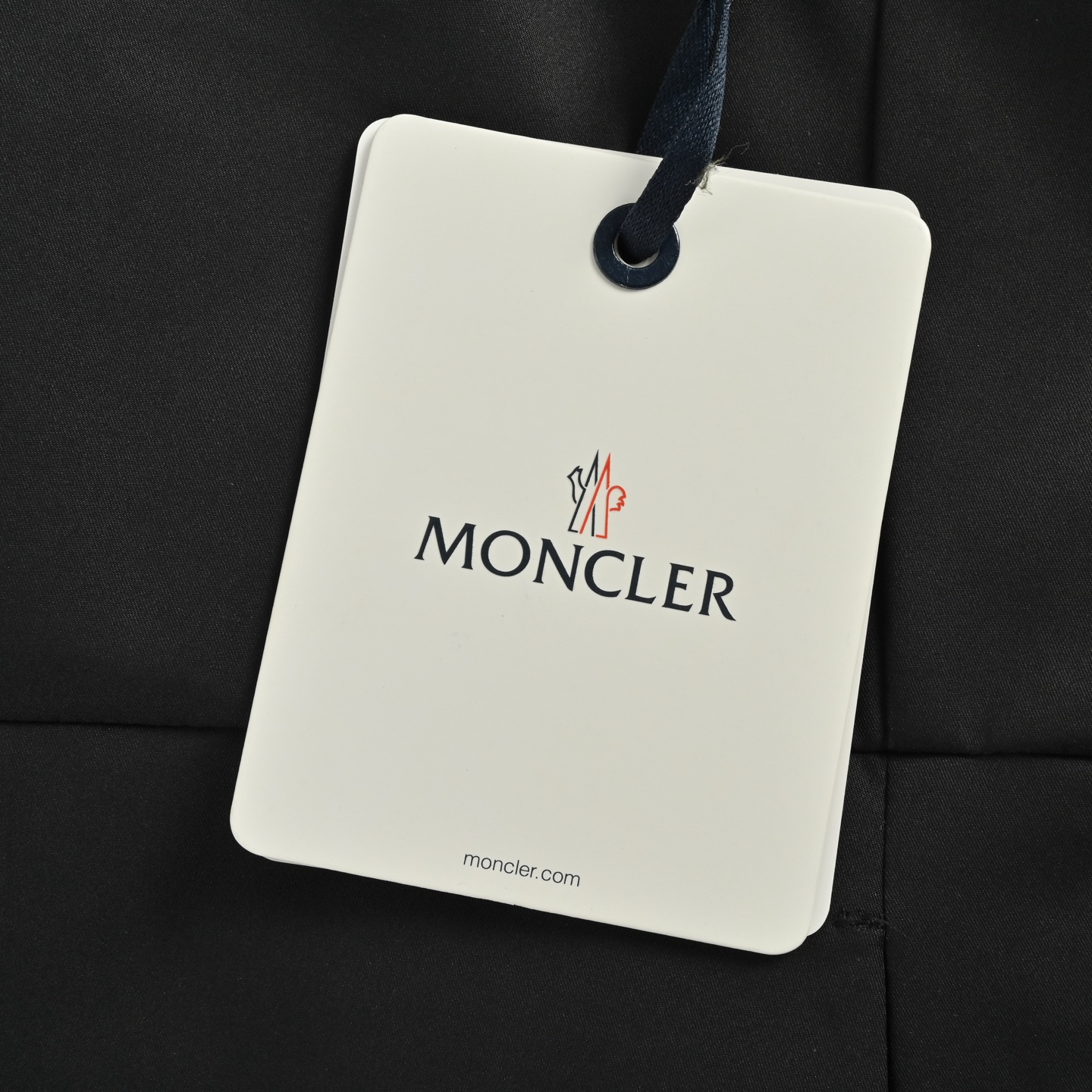 Moncler 蒙口 Bauges披肩连帽狐狸毛领羽绒服