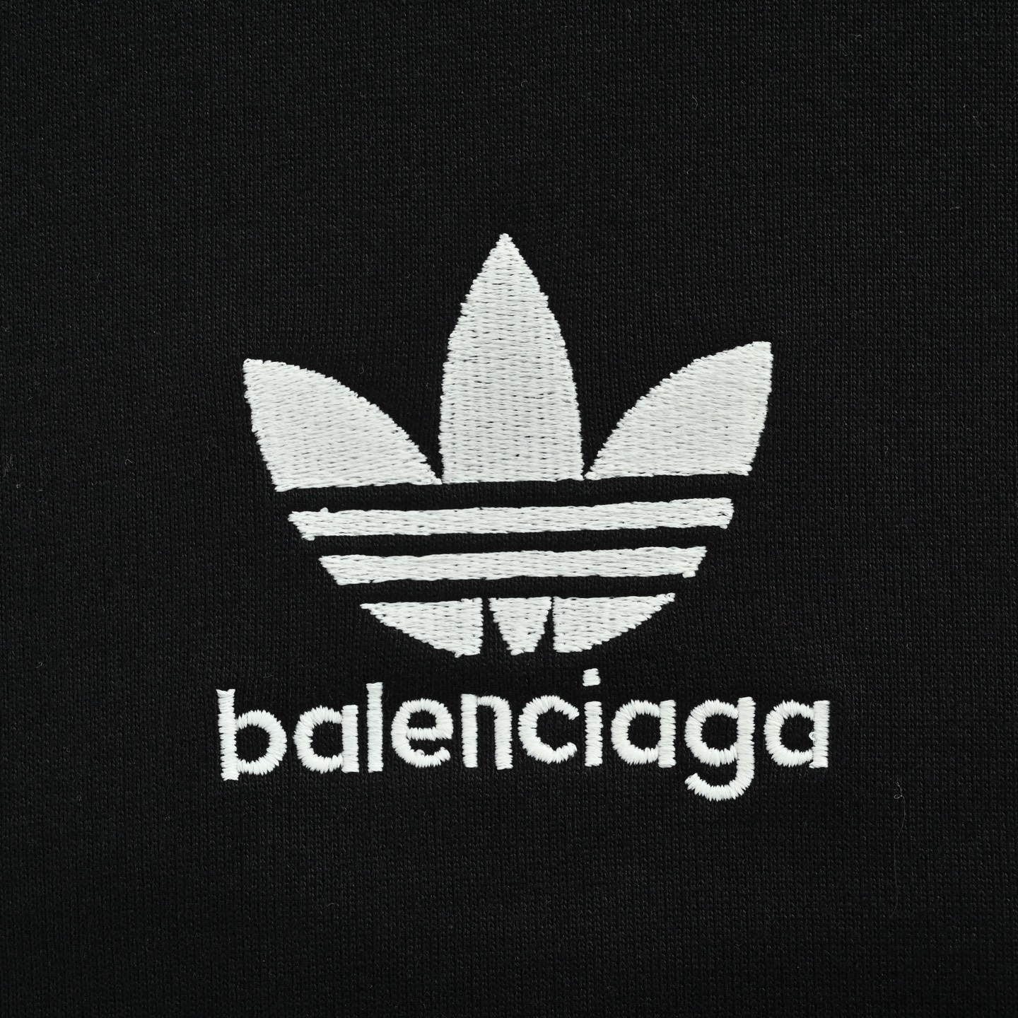 Balenciaga & Adidas 三叶草刺绣三杠连帽卫衣