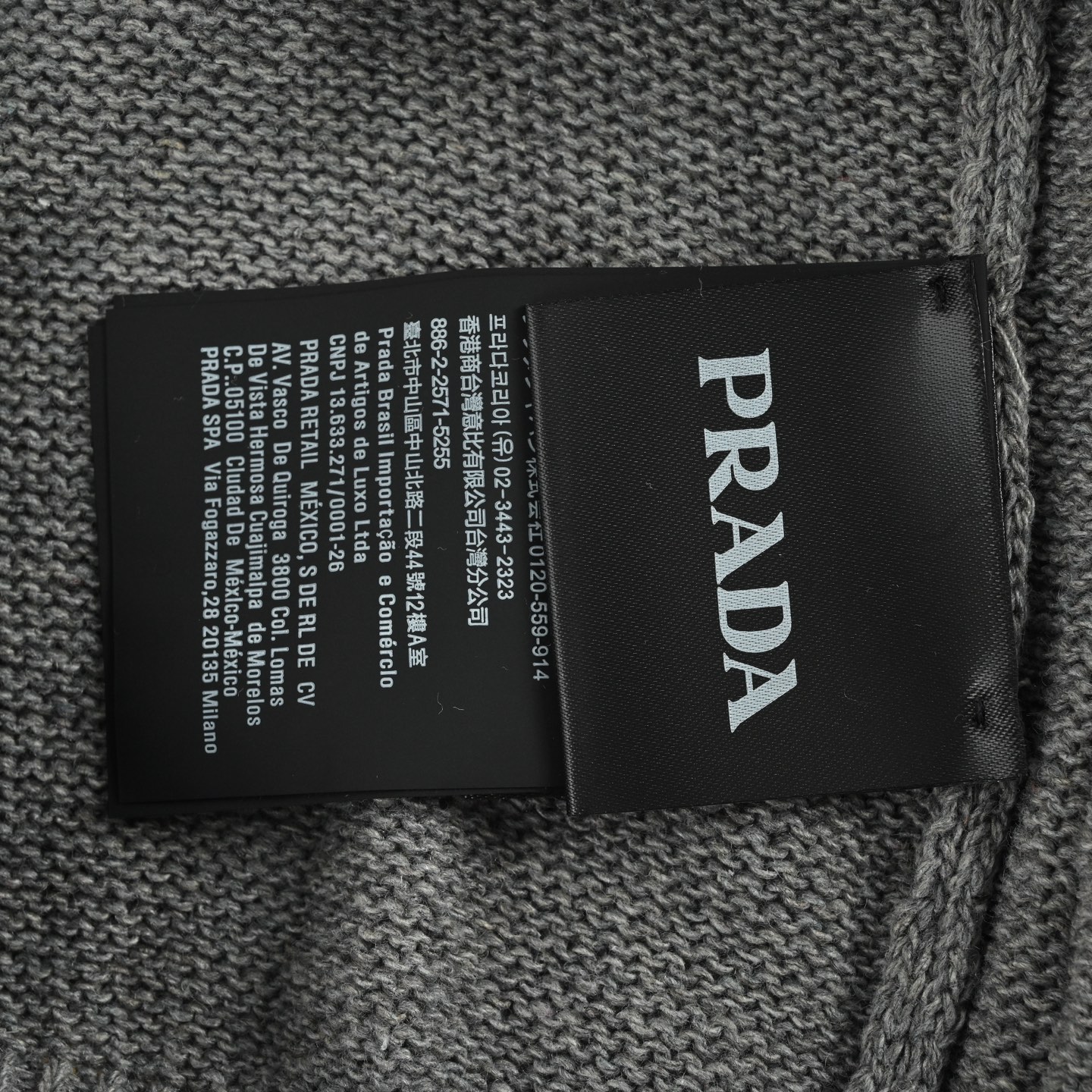 Prada/普拉达 25Fw 多口袋功能羊绒马甲