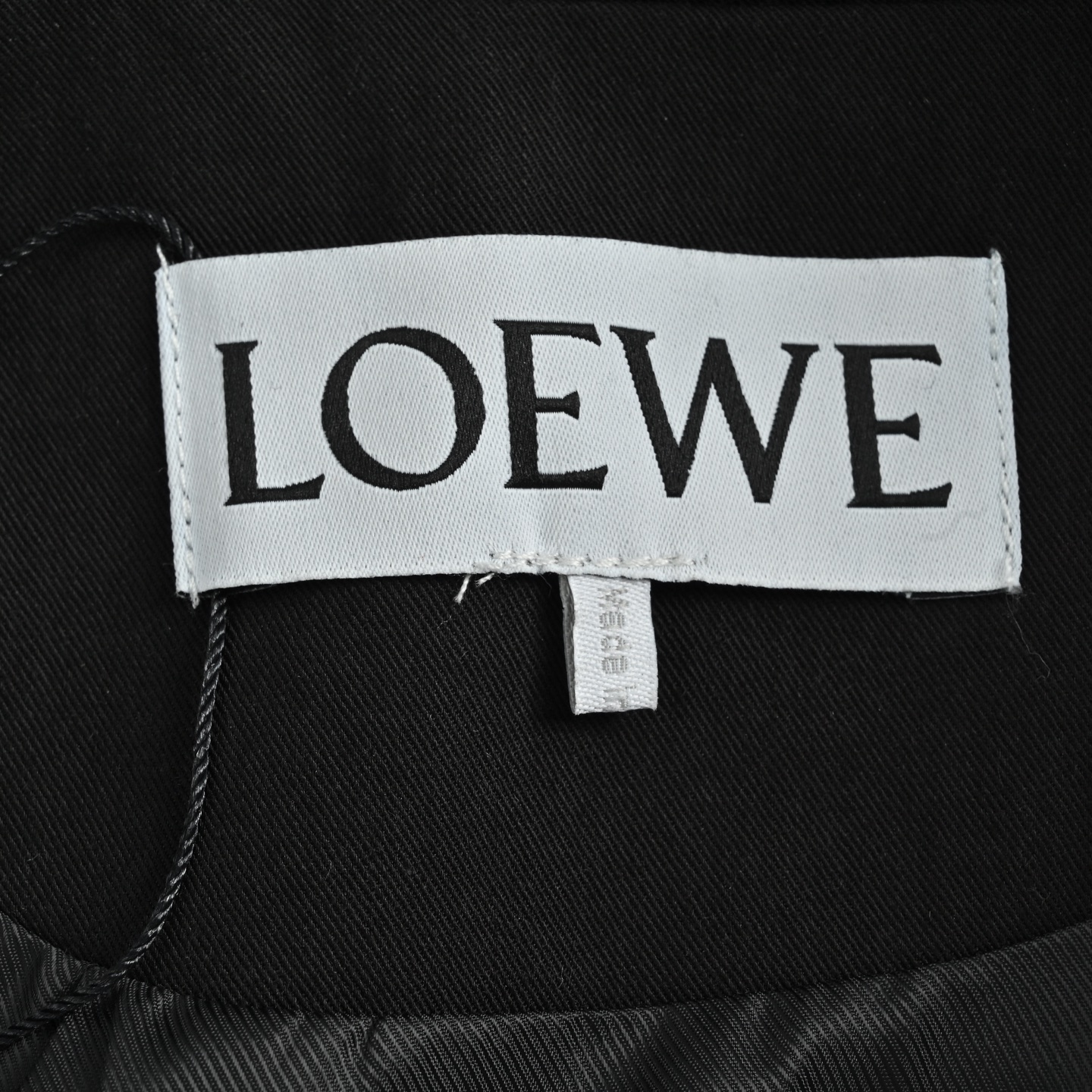 Loewe/罗意威 25Fw 后皮标褶皱夹克外套