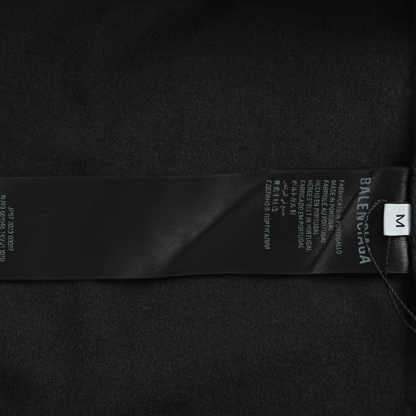 Balenciaga/巴黎世家 25Fw 圆环手臂胶带字母长袖-莆田鞋,莆田鞋货源,高仿鞋,高仿鞋货源,安福档口,莆田高仿鞋,莆田鞋批发,高仿鞋批发,莆田高仿运动鞋,高仿运动鞋,莆田运动鞋 Balenciaga/巴黎世家 25Fw 圆环手臂胶带字母长袖