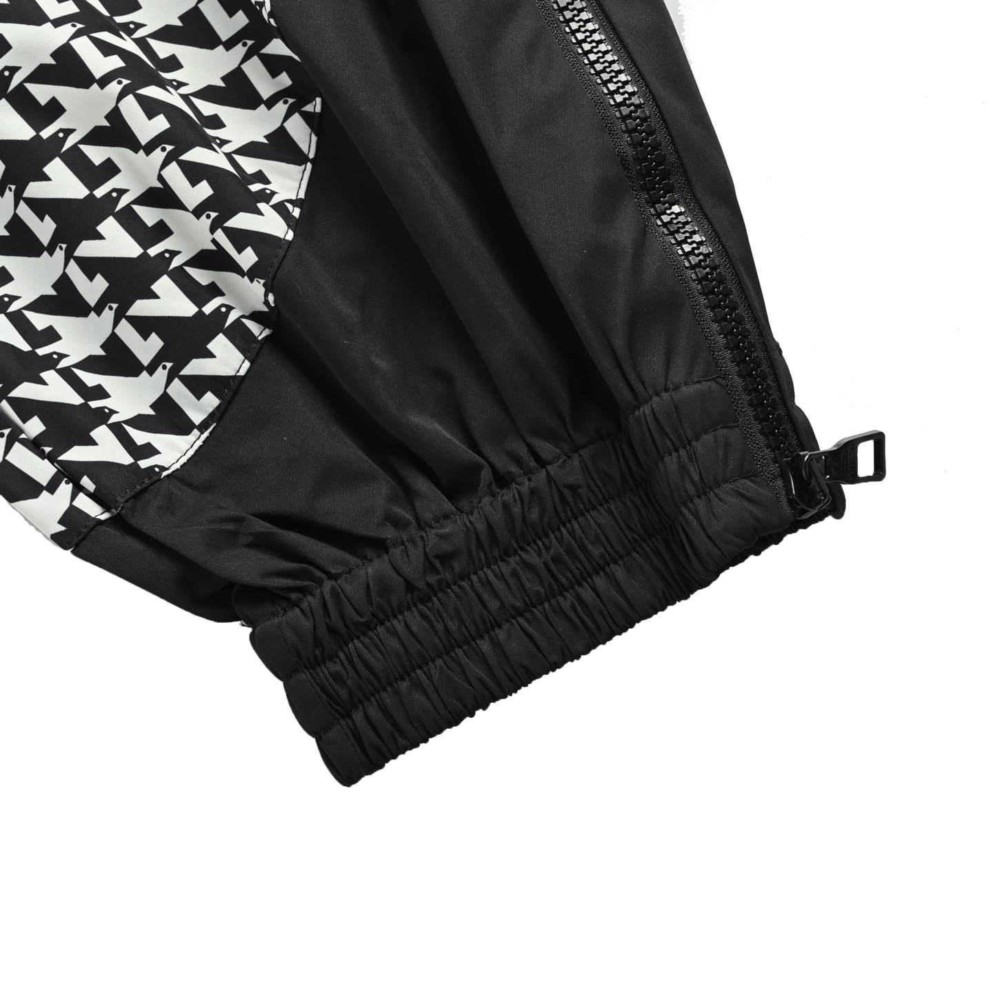 Louis Vuitton/路易威登 24ss 千鸟格拼接科技慢跑长裤