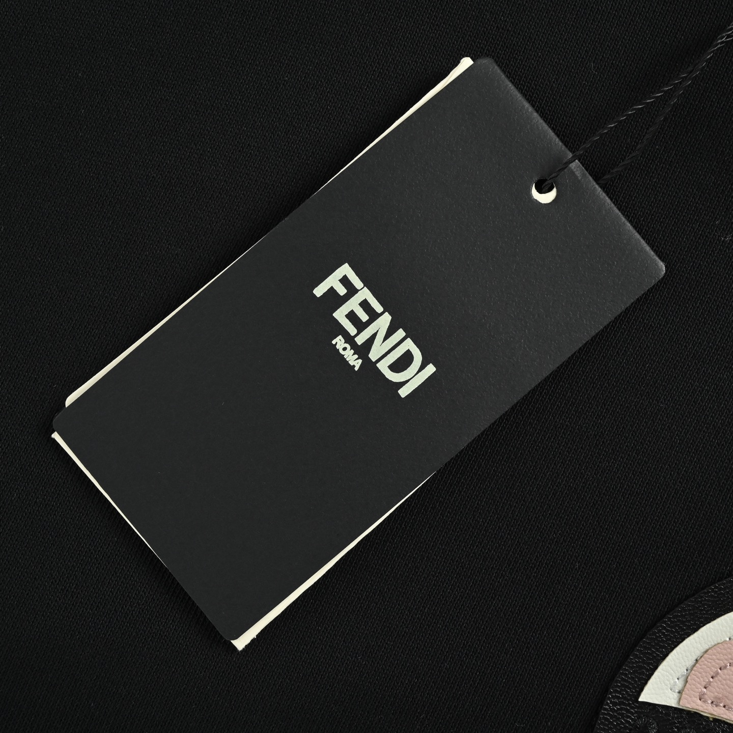 Fendi/芬迪 25Fw 老佛爷贴皮刺绣圆领卫衣