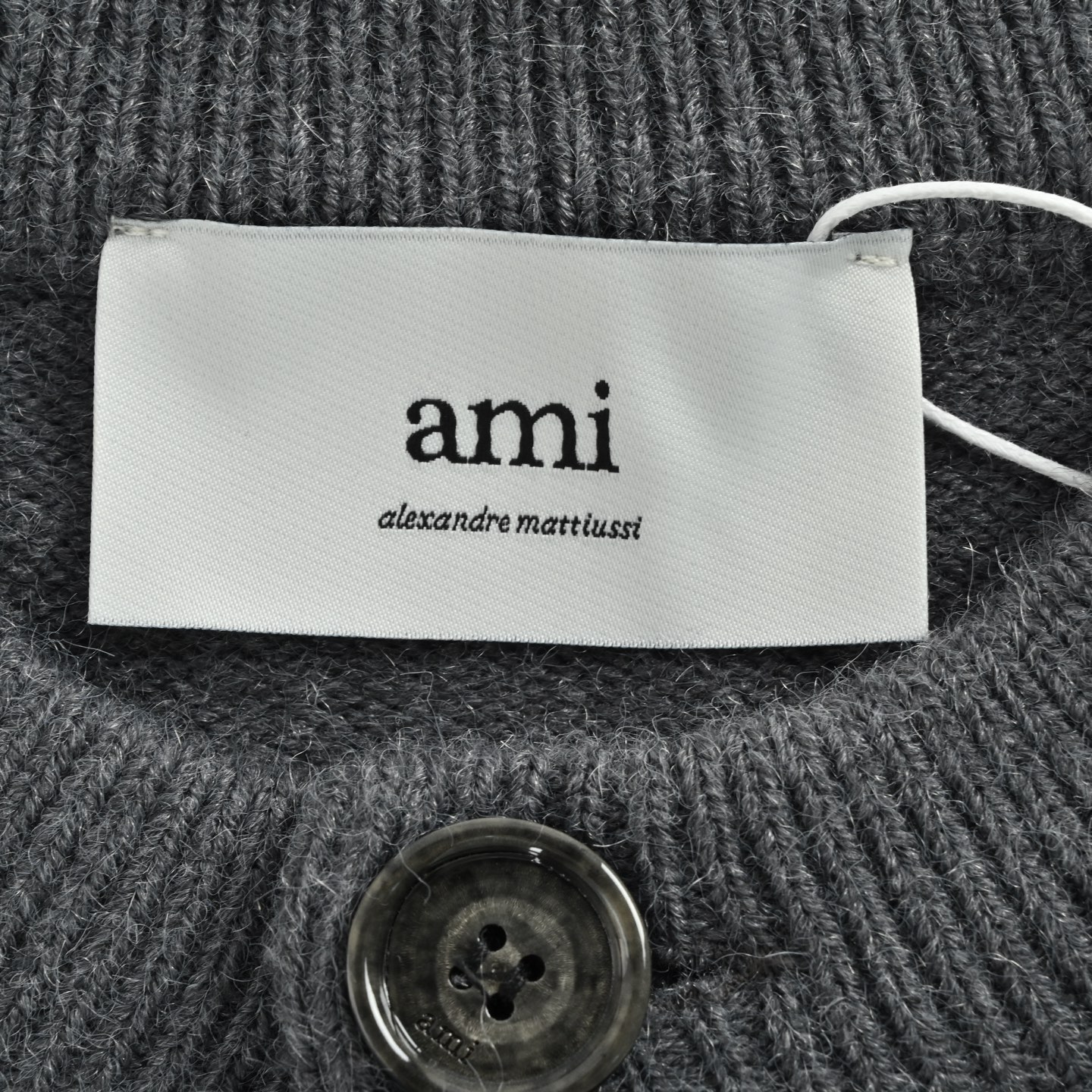 Ami Paris 爱心提花针织圆领开衫毛衣