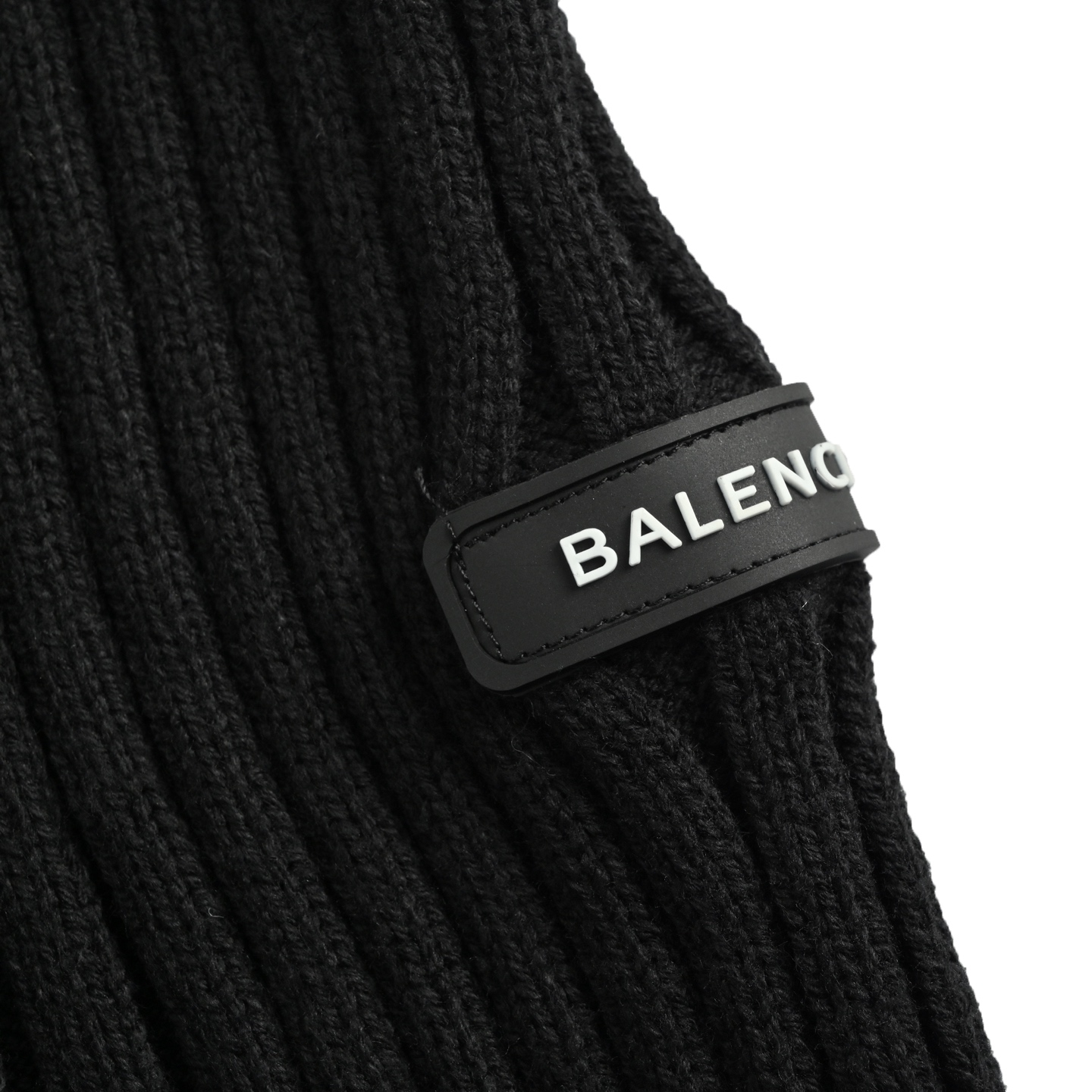 Balenciaga/巴黎世家 25Fw 袖标半拉链毛衣-莆田鞋,莆田鞋货源,高仿鞋,高仿鞋货源,安福档口,莆田高仿鞋,莆田鞋批发,高仿鞋批发,莆田高仿运动鞋,高仿运动鞋,莆田运动鞋 Balenciaga/巴黎世家 25Fw 袖标半拉链毛衣