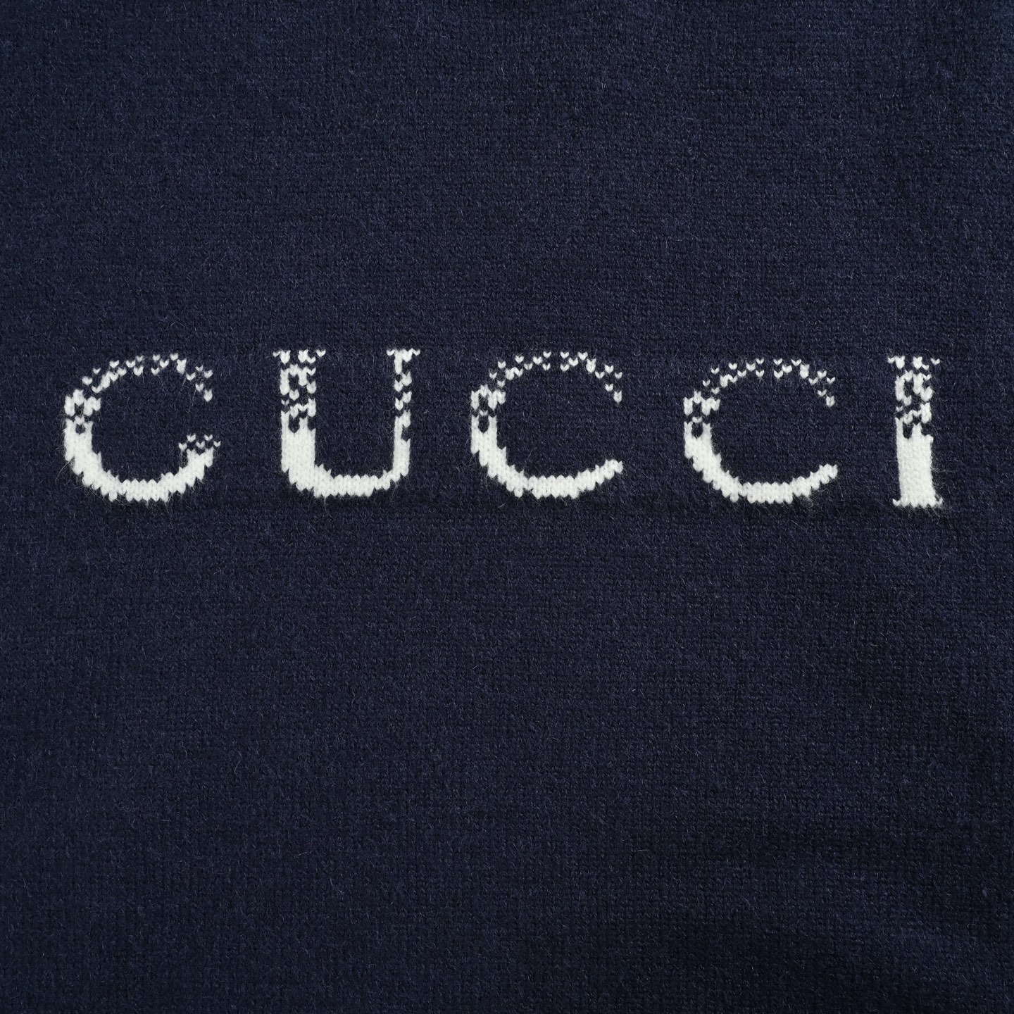 Gucci/古驰 消散字母提花圆领毛衣-莆田鞋,莆田鞋货源,高仿鞋,高仿鞋货源,安福档口,莆田高仿鞋,莆田鞋批发,高仿鞋批发,莆田高仿运动鞋,高仿运动鞋,莆田运动鞋 Gucci/古驰 消散字母提花圆领毛衣