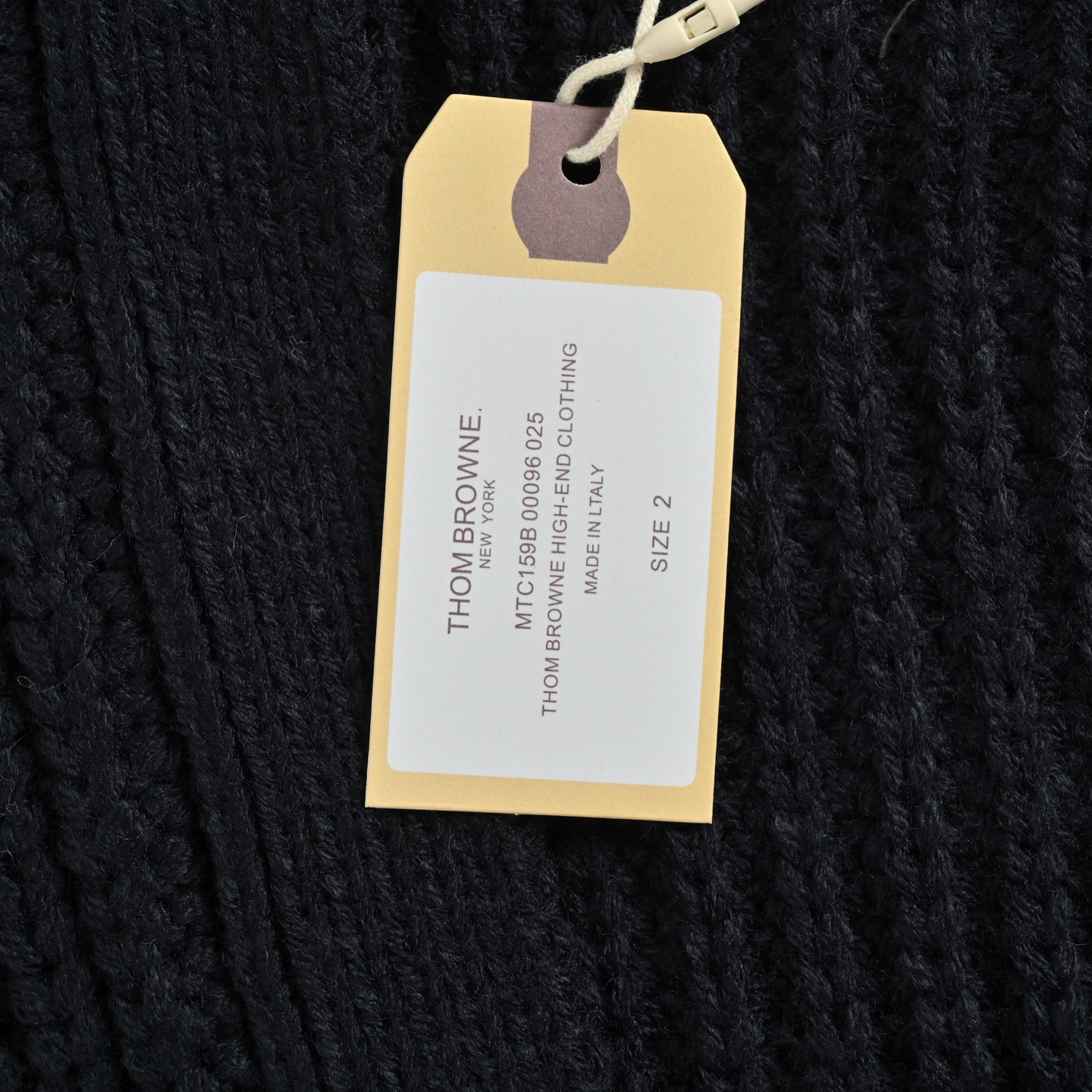 Thom Browne/汤姆布朗 M42粗针四杠开衫毛衣-莆田鞋,莆田鞋货源,高仿鞋,高仿鞋货源,安福档口,莆田高仿鞋,莆田鞋批发,高仿鞋批发,莆田高仿运动鞋,高仿运动鞋,莆田运动鞋 Thom Browne/汤姆布朗 M42粗针四杠开衫毛衣