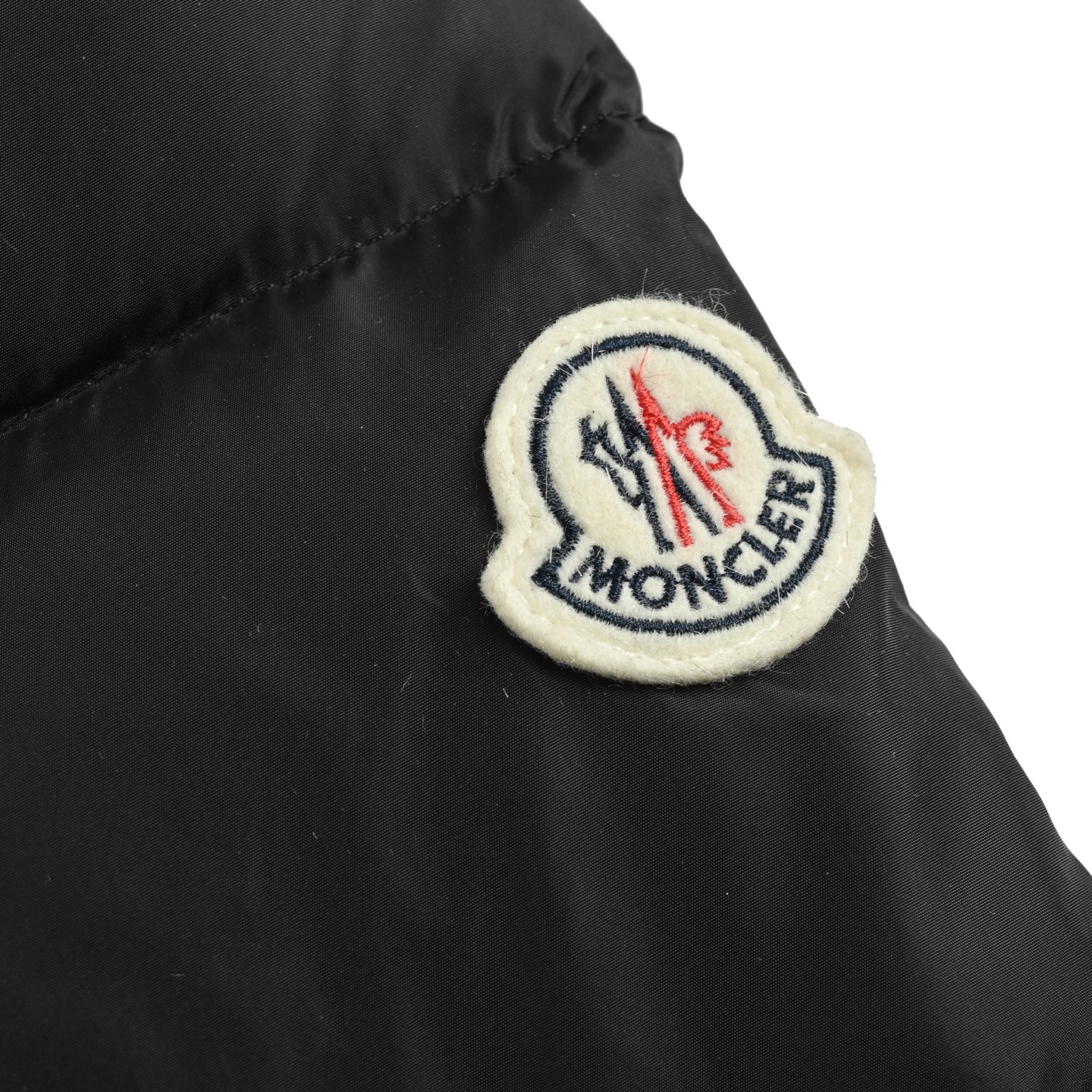 Moncler/蒙口 Avoce鱼骨束腰女款羽绒服-莆田鞋,莆田鞋货源,高仿鞋,高仿鞋货源,安福档口,莆田高仿鞋,莆田鞋批发,高仿鞋批发,莆田高仿运动鞋,高仿运动鞋,莆田运动鞋 Moncler/蒙口 Avoce鱼骨束腰女款羽绒服