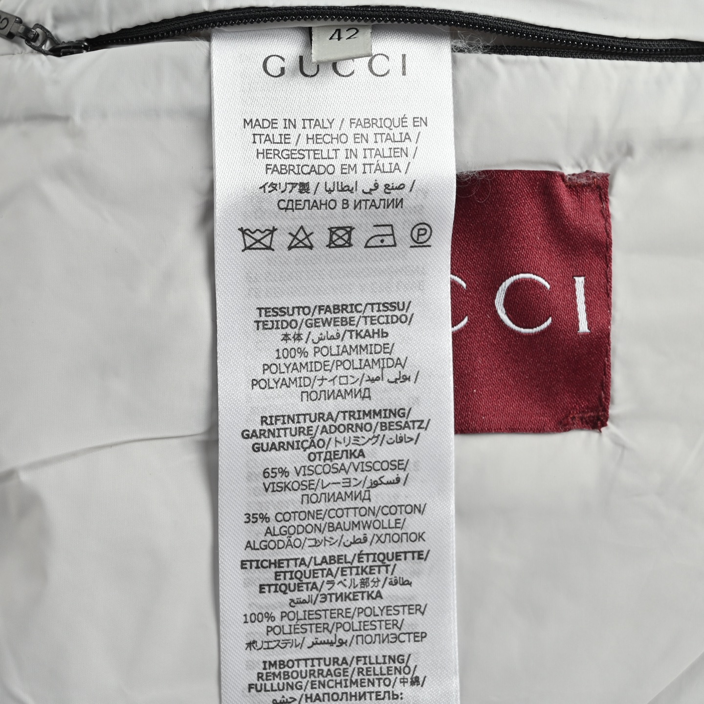 Gucci/古驰 胸前条纹logo连帽羽绒服-莆田鞋,莆田鞋货源,高仿鞋,高仿鞋货源,安福档口,莆田高仿鞋,莆田鞋批发,高仿鞋批发,莆田高仿运动鞋,高仿运动鞋,莆田运动鞋 Gucci/古驰 胸前条纹logo连帽羽绒服