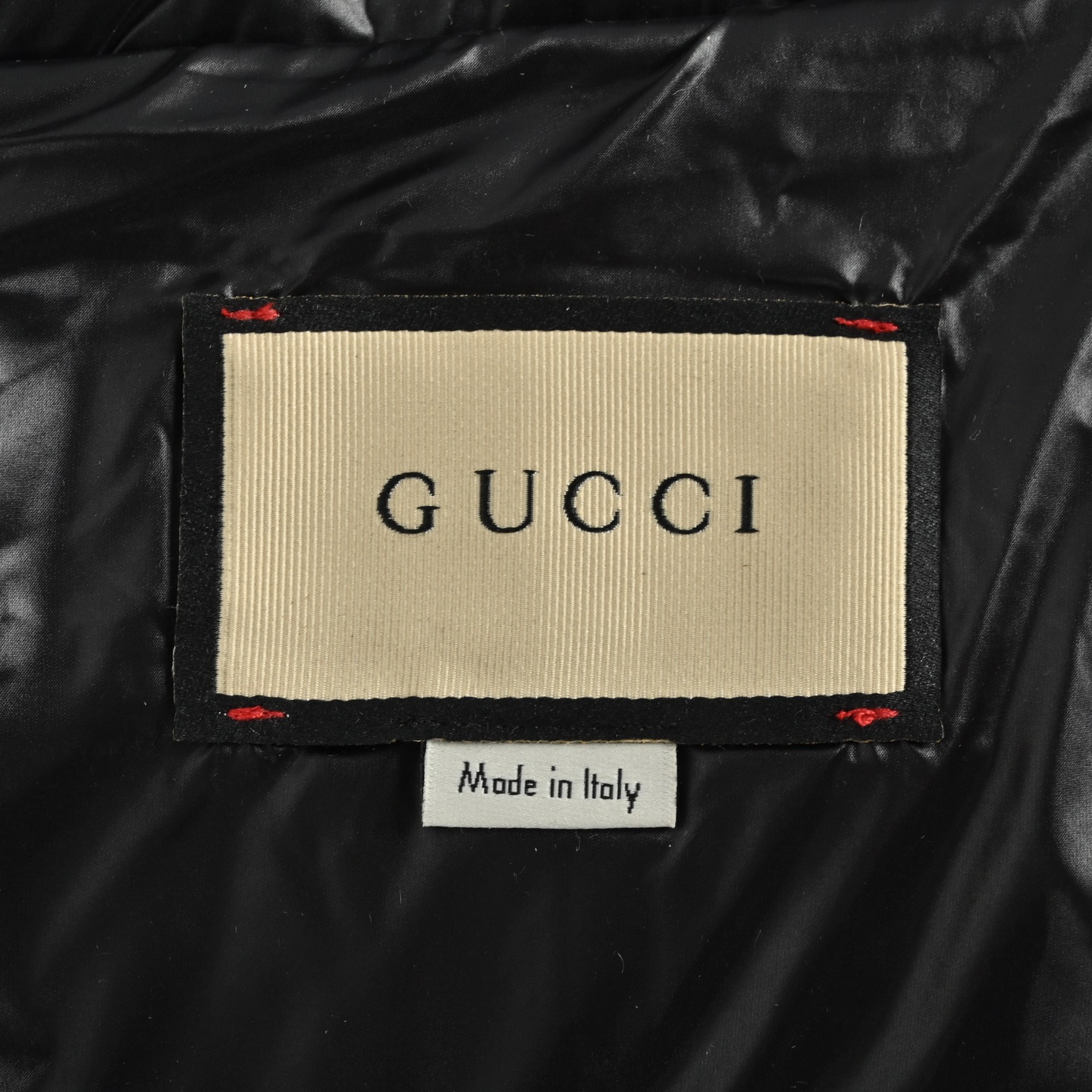 Gucci/古驰 胸前条纹logo立领羽绒服-莆田鞋,莆田鞋货源,高仿鞋,高仿鞋货源,安福档口,莆田高仿鞋,莆田鞋批发,高仿鞋批发,莆田高仿运动鞋,高仿运动鞋,莆田运动鞋 Gucci/古驰 胸前条纹logo立领羽绒服