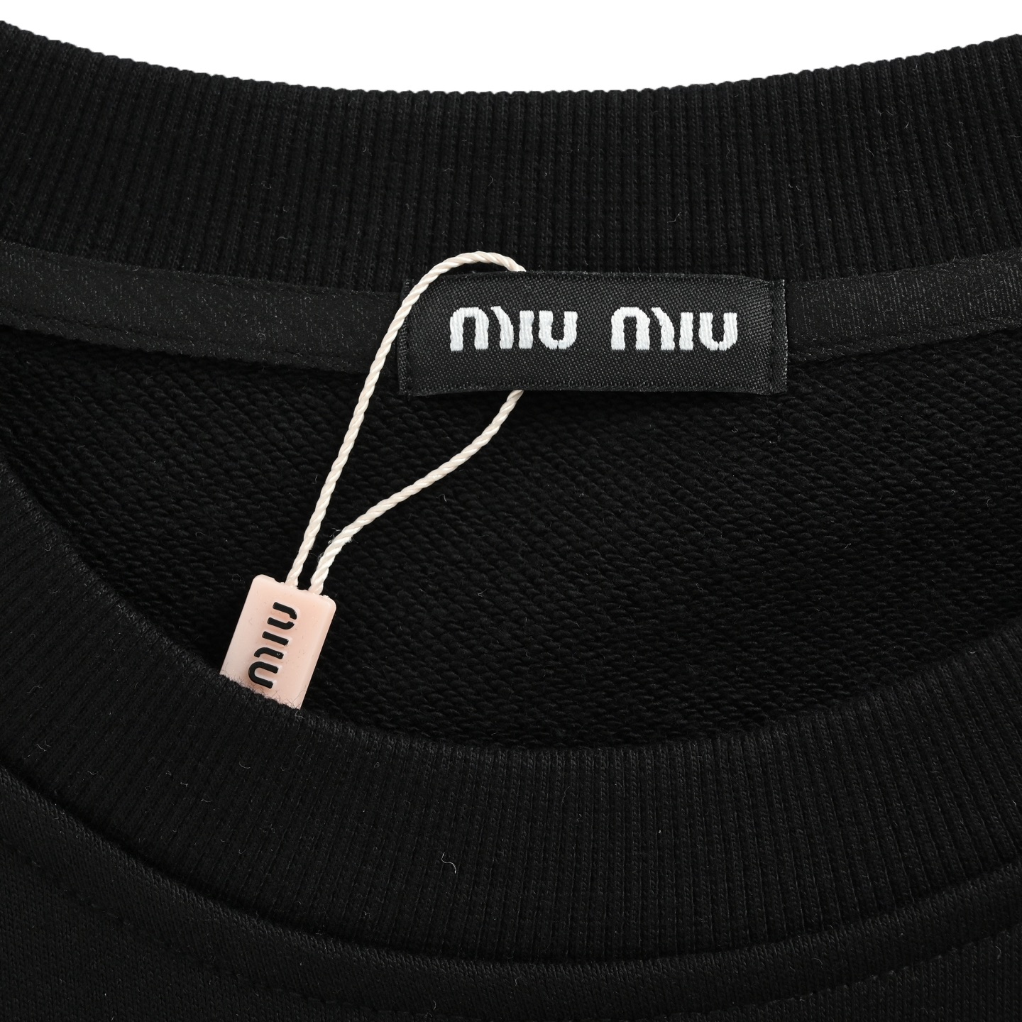 Miu Miu/缪缪 25Fw 发泡字母印花圆领卫衣