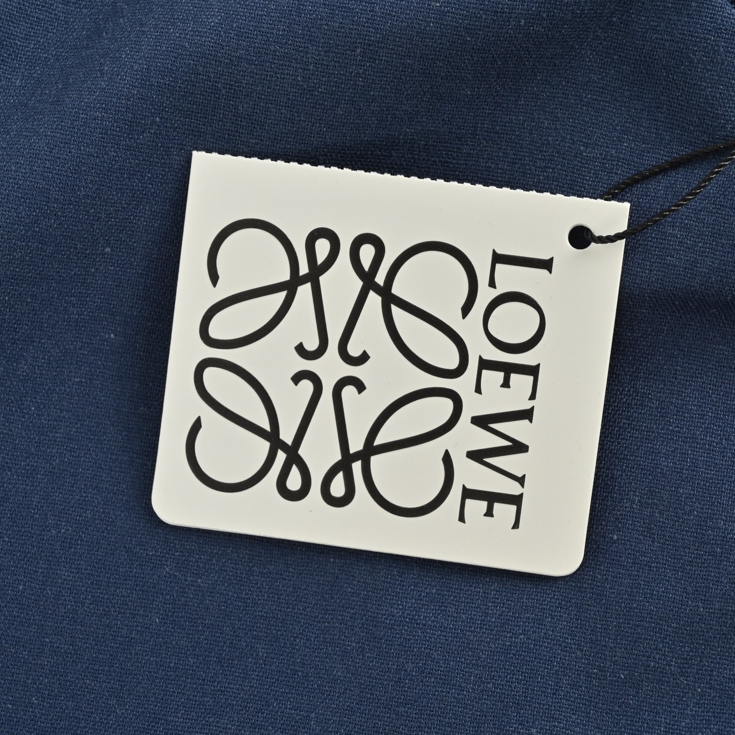 Loewe/罗意威 经典LOGO刺绣夹克外套-莆田鞋,莆田鞋货源,高仿鞋,高仿鞋货源,安福档口,莆田高仿鞋,莆田鞋批发,高仿鞋批发,莆田高仿运动鞋,高仿运动鞋,莆田运动鞋 Loewe/罗意威 经典LOGO刺绣夹克外套