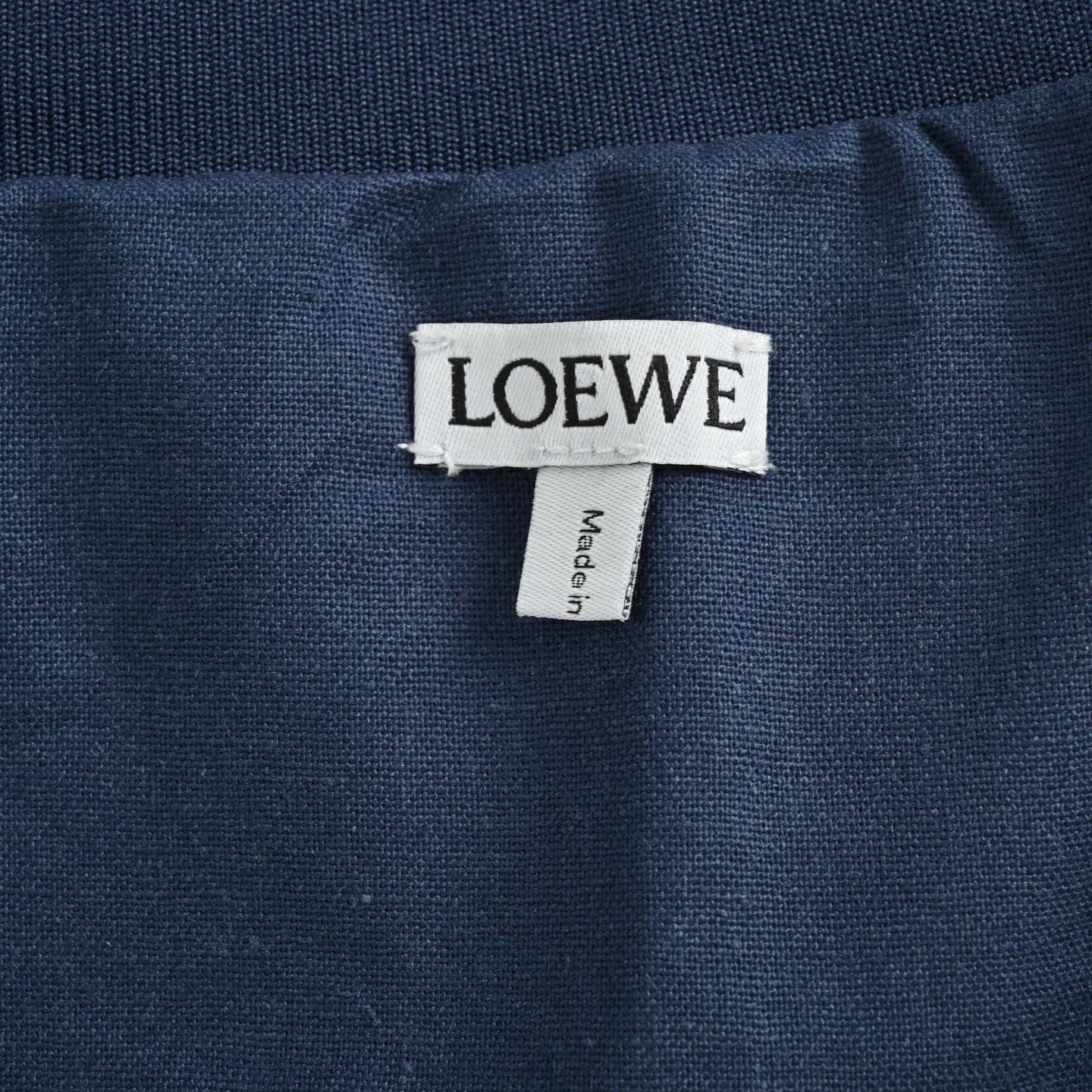 Loewe/罗意威 经典LOGO刺绣夹克外套-莆田鞋,莆田鞋货源,高仿鞋,高仿鞋货源,安福档口,莆田高仿鞋,莆田鞋批发,高仿鞋批发,莆田高仿运动鞋,高仿运动鞋,莆田运动鞋 Loewe/罗意威 经典LOGO刺绣夹克外套