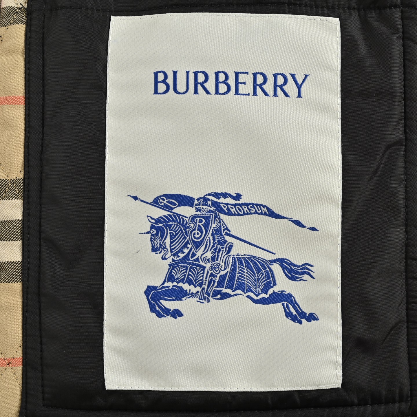 Burberry/巴宝莉 菱形绗缝夹克棉服外套-莆田鞋,莆田鞋货源,高仿鞋,高仿鞋货源,安福档口,莆田高仿鞋,莆田鞋批发,高仿鞋批发,莆田高仿运动鞋,高仿运动鞋,莆田运动鞋 Burberry/巴宝莉 菱形绗缝夹克棉服外套