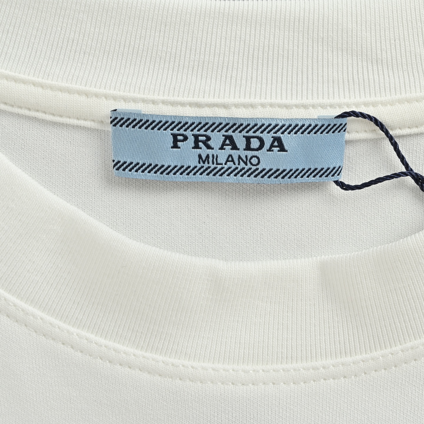 Prada/普拉达 25Fw 后背大logo徽标签名刺绣长袖T恤 黑色 白色