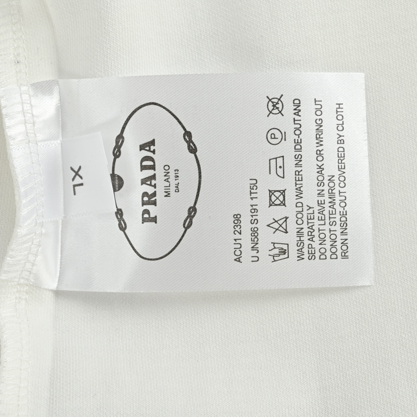 Prada/普拉达 三角标后背暗纹刺绣长袖T恤 黑色 白色