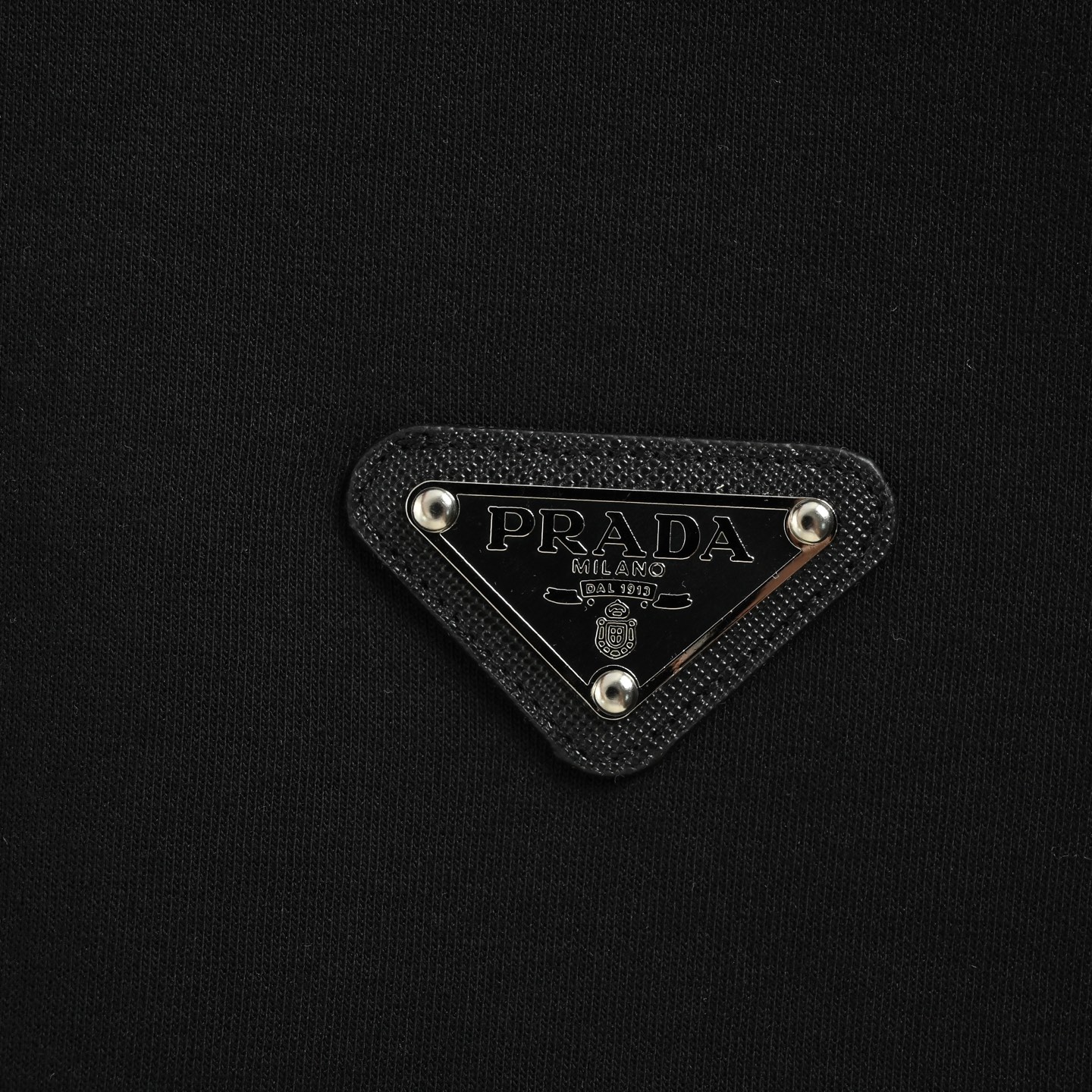 Prada/普拉达 三角标后背暗纹刺绣长袖T恤 黑色 白色