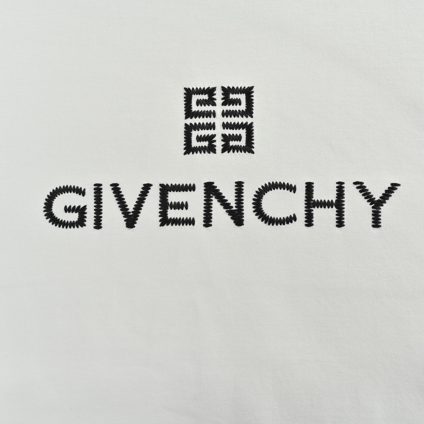 GIVENCHY/纪梵希 25Fw 宫格字母logo刺绣长袖T恤 黑色 白色