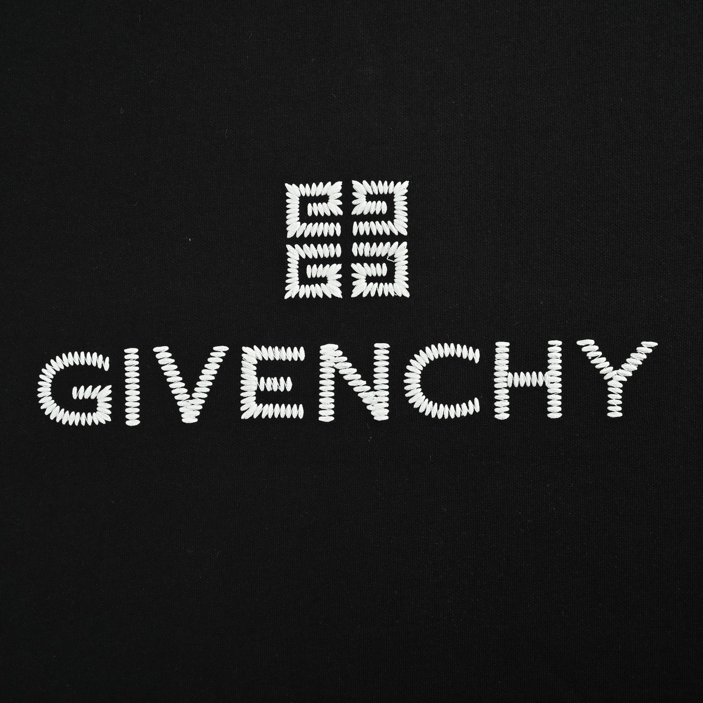 GIVENCHY/纪梵希 25Fw 宫格字母logo刺绣长袖T恤
