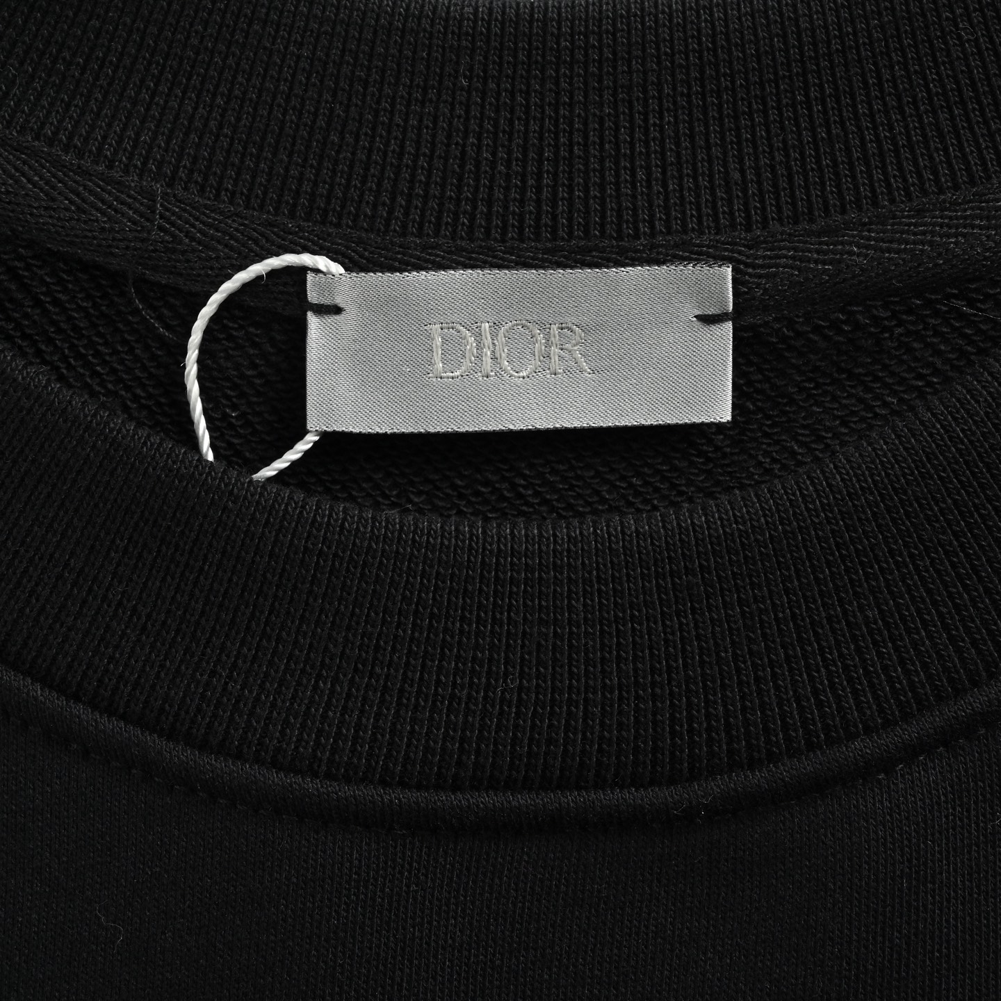 Dior/迪奥 25Fw 方标字母刺绣圆领卫衣 25FW秋冬新款圆领卫衣-莆田鞋,莆田鞋货源,高仿鞋,高仿鞋货源,安福档口,莆田高仿鞋,莆田鞋批发,高仿鞋批发,莆田高仿运动鞋,高仿运动鞋,莆田运动鞋 Dior/迪奥 25Fw 方标字母刺绣圆领卫衣 25FW秋冬新款圆领卫衣