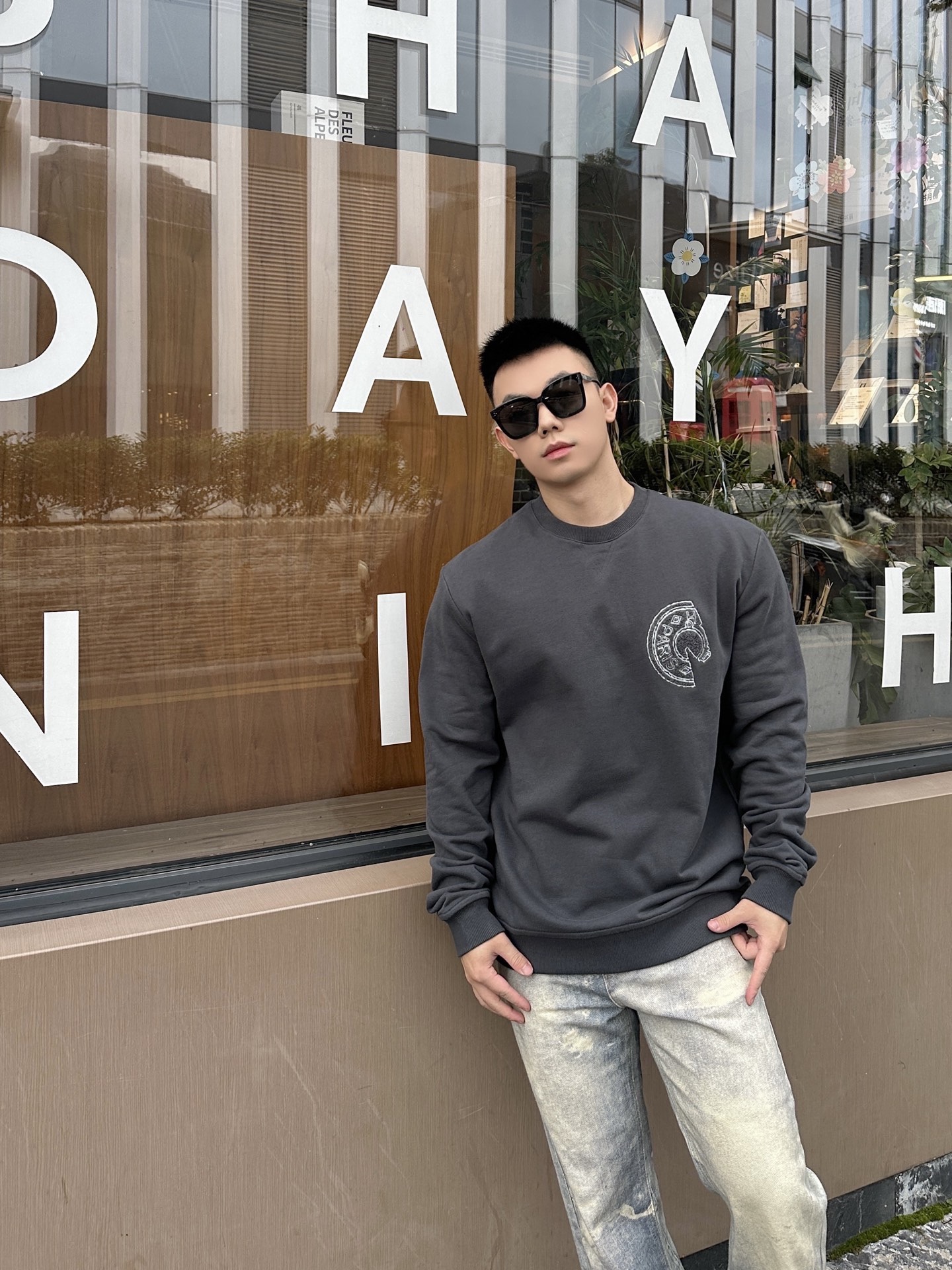 Hermes/爱马仕 马鞍钉贴饰圆领卫衣上身效果#