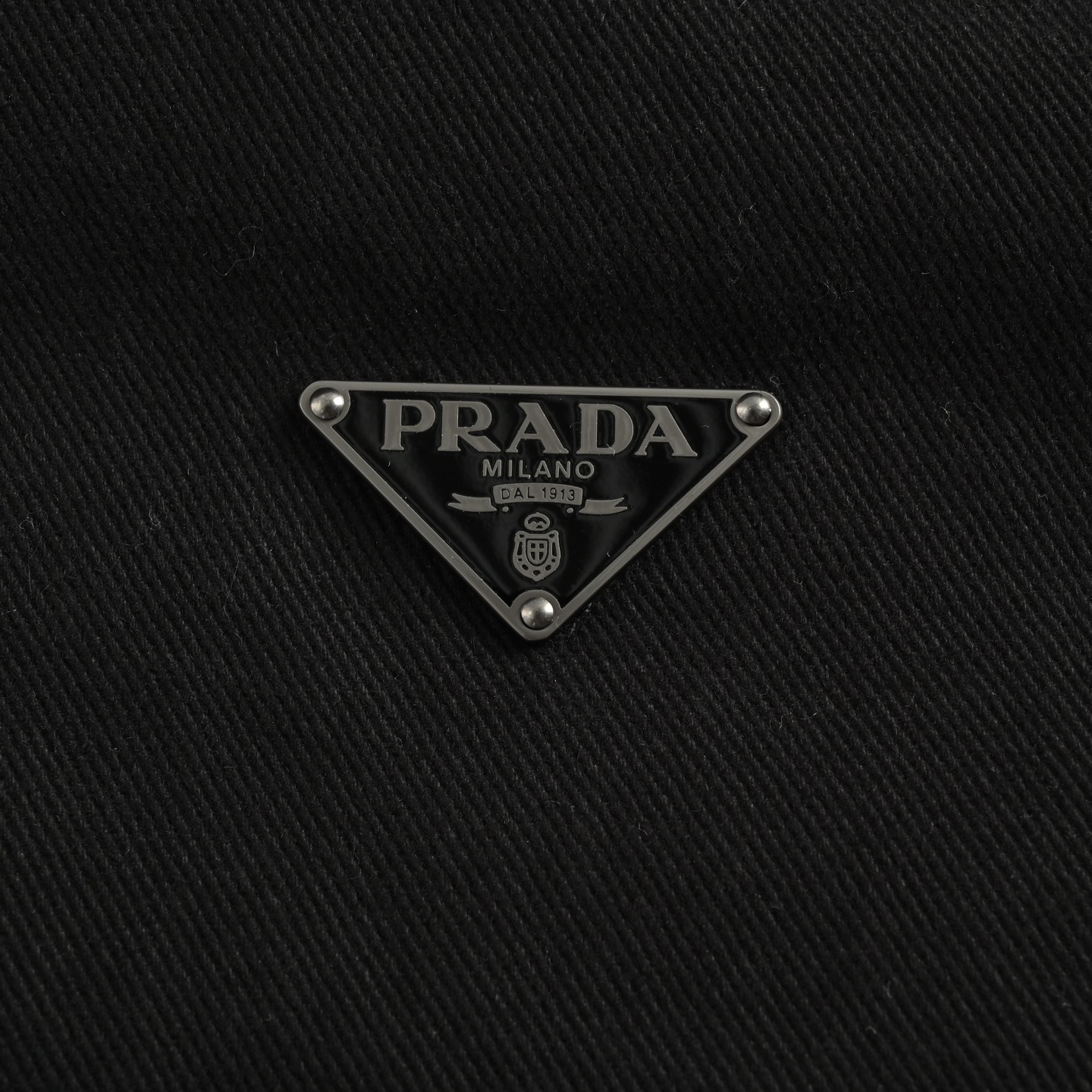 Prada/普拉达 25Fw 三角标连帽棉服外套