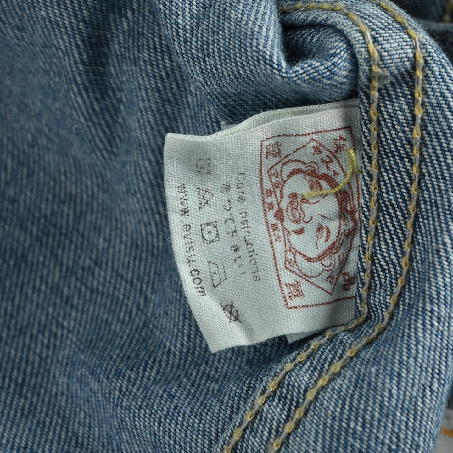 Evisu/福神 25Fw 涂鸦字母印花连帽牛仔外套-莆田鞋,莆田鞋货源,高仿鞋,高仿鞋货源,安福档口,莆田高仿鞋,莆田鞋批发,高仿鞋批发,莆田高仿运动鞋,高仿运动鞋,莆田运动鞋 Evisu/福神 25Fw 涂鸦字母印花连帽牛仔外套