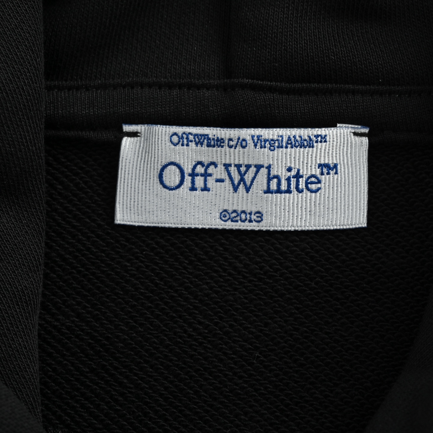 OFF WHITE CO VIRGIL 24Fw 暗纹船锚箭头刺绣连帽卫衣-莆田鞋,莆田鞋货源,高仿鞋,高仿鞋货源,安福档口,莆田高仿鞋,莆田鞋批发,高仿鞋批发,莆田高仿运动鞋,高仿运动鞋,莆田运动鞋 OFF WHITE CO VIRGIL 24Fw 暗纹船锚箭头刺绣连帽卫衣