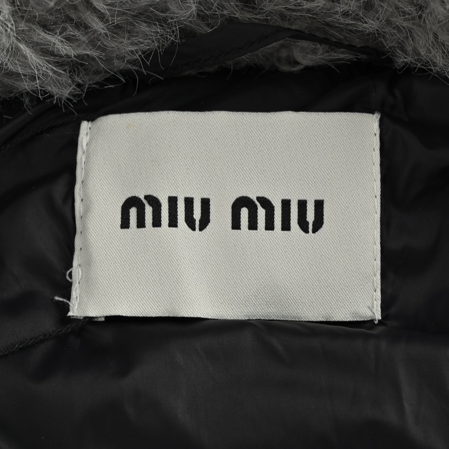 Miu Miu/缪缪 小标摇粒绒羽绒服