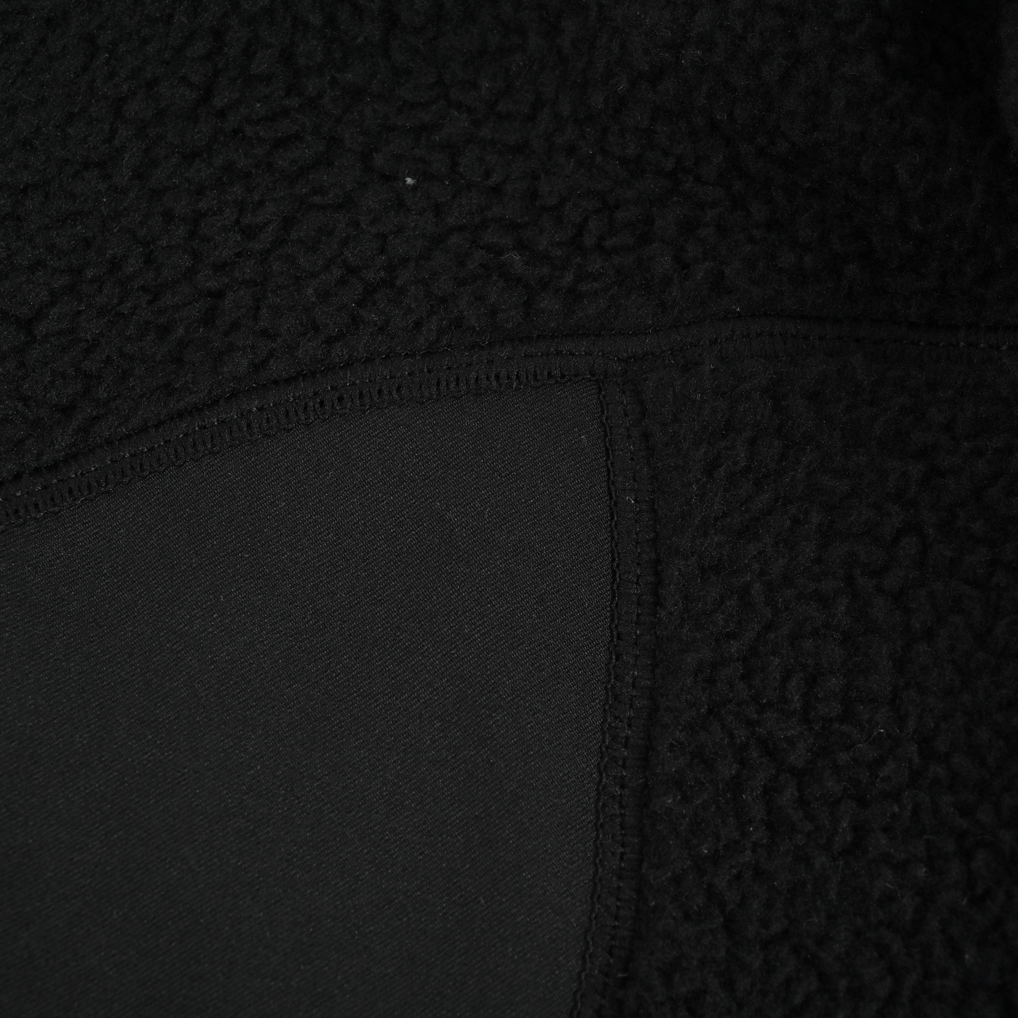 Palace & Oakley 25Fw 联名O字母立领摇粒绒外套
