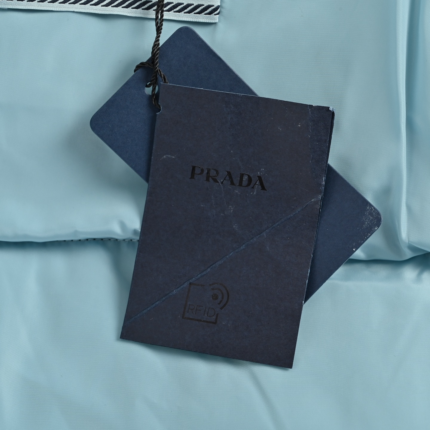 Prada/普拉达 女士三角标连帽羽绒服