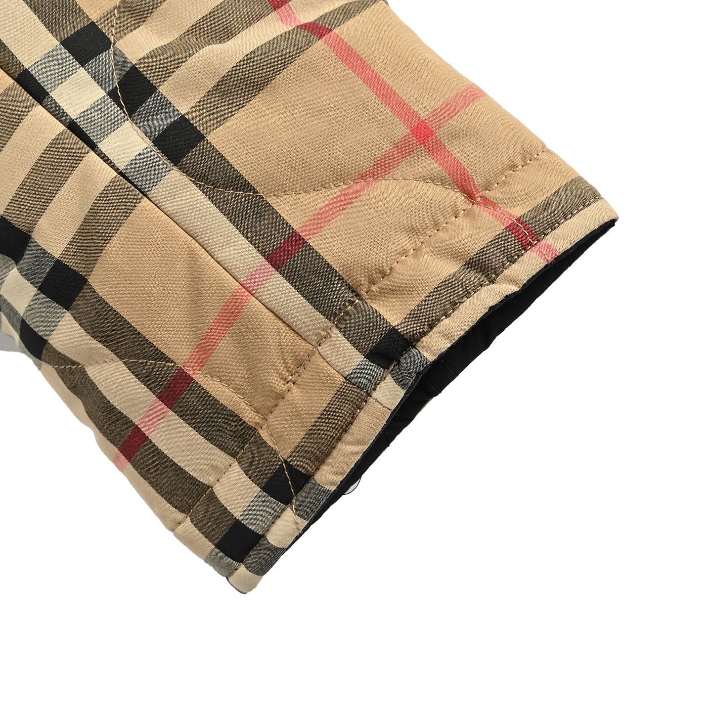 Burberry/巴宝莉 格纹双面穿棉服外套-莆田鞋,莆田鞋货源,高仿鞋,高仿鞋货源,安福档口,莆田高仿鞋,莆田鞋批发,高仿鞋批发,莆田高仿运动鞋,高仿运动鞋,莆田运动鞋 Burberry/巴宝莉 格纹双面穿棉服外套