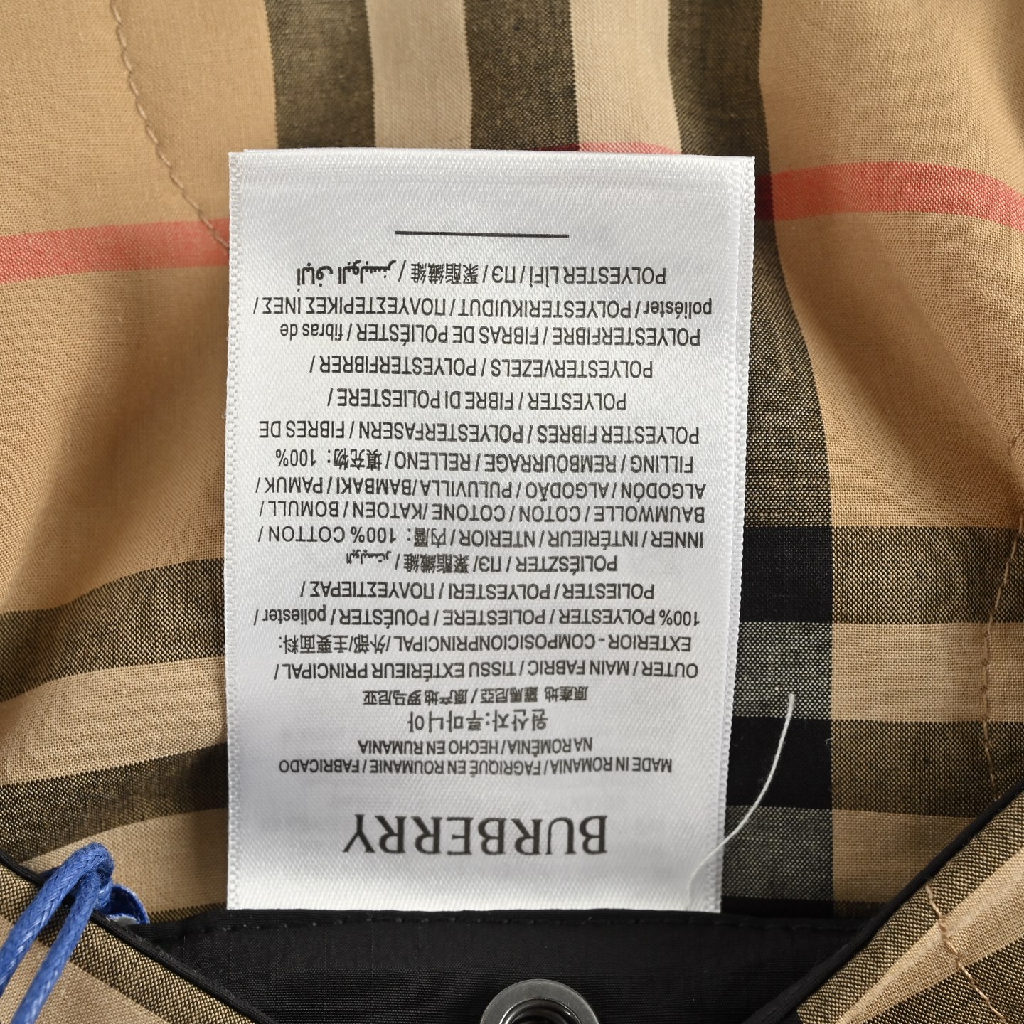 Burberry/巴宝莉 格纹双面穿棉服外套-莆田鞋,莆田鞋货源,高仿鞋,高仿鞋货源,安福档口,莆田高仿鞋,莆田鞋批发,高仿鞋批发,莆田高仿运动鞋,高仿运动鞋,莆田运动鞋 Burberry/巴宝莉 格纹双面穿棉服外套