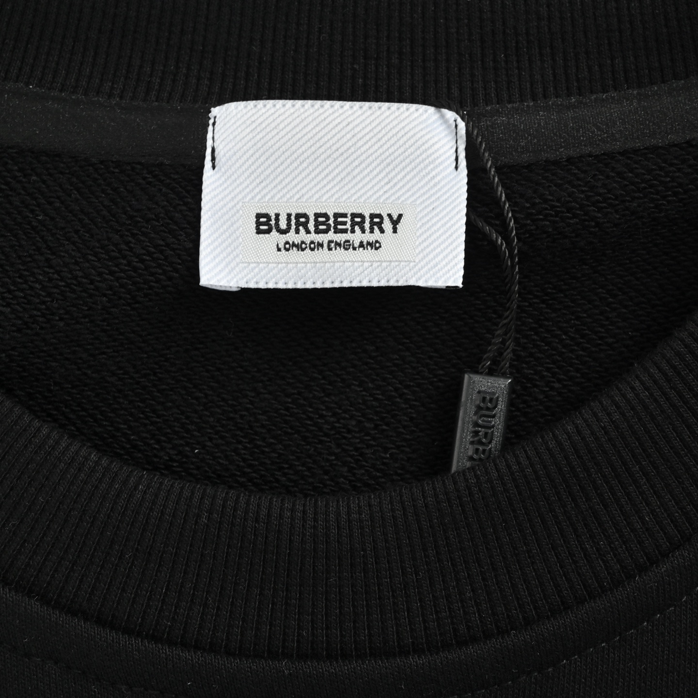 Burberry/巴宝莉 25Fw 植绒字母圆领卫衣-莆田鞋,莆田鞋货源,高仿鞋,高仿鞋货源,安福档口,莆田高仿鞋,莆田鞋批发,高仿鞋批发,莆田高仿运动鞋,高仿运动鞋,莆田运动鞋 Burberry/巴宝莉 25Fw 植绒字母圆领卫衣