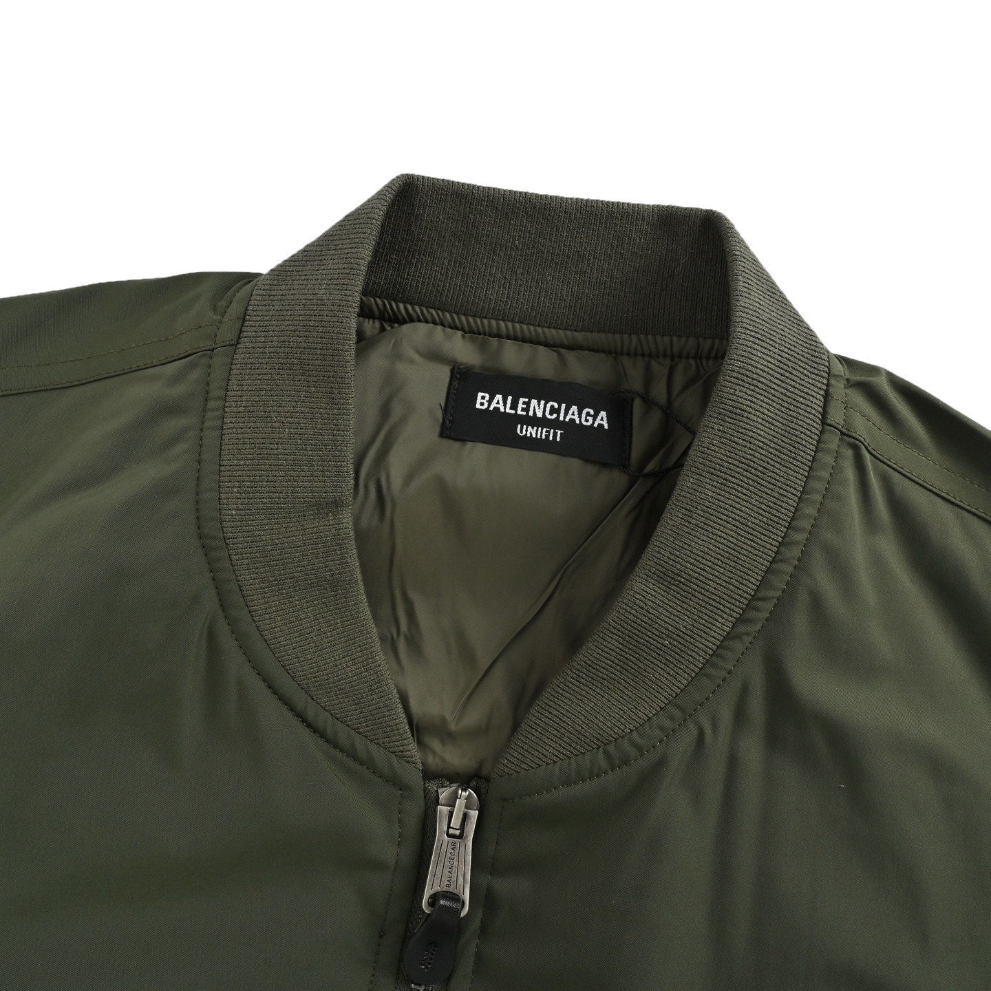 Balenciaga/巴黎世家 贴饰刺绣飞行员夹克-莆田鞋,莆田鞋货源,高仿鞋,高仿鞋货源,安福档口,莆田高仿鞋,莆田鞋批发,高仿鞋批发,莆田高仿运动鞋,高仿运动鞋,莆田运动鞋 Balenciaga/巴黎世家 贴饰刺绣飞行员夹克