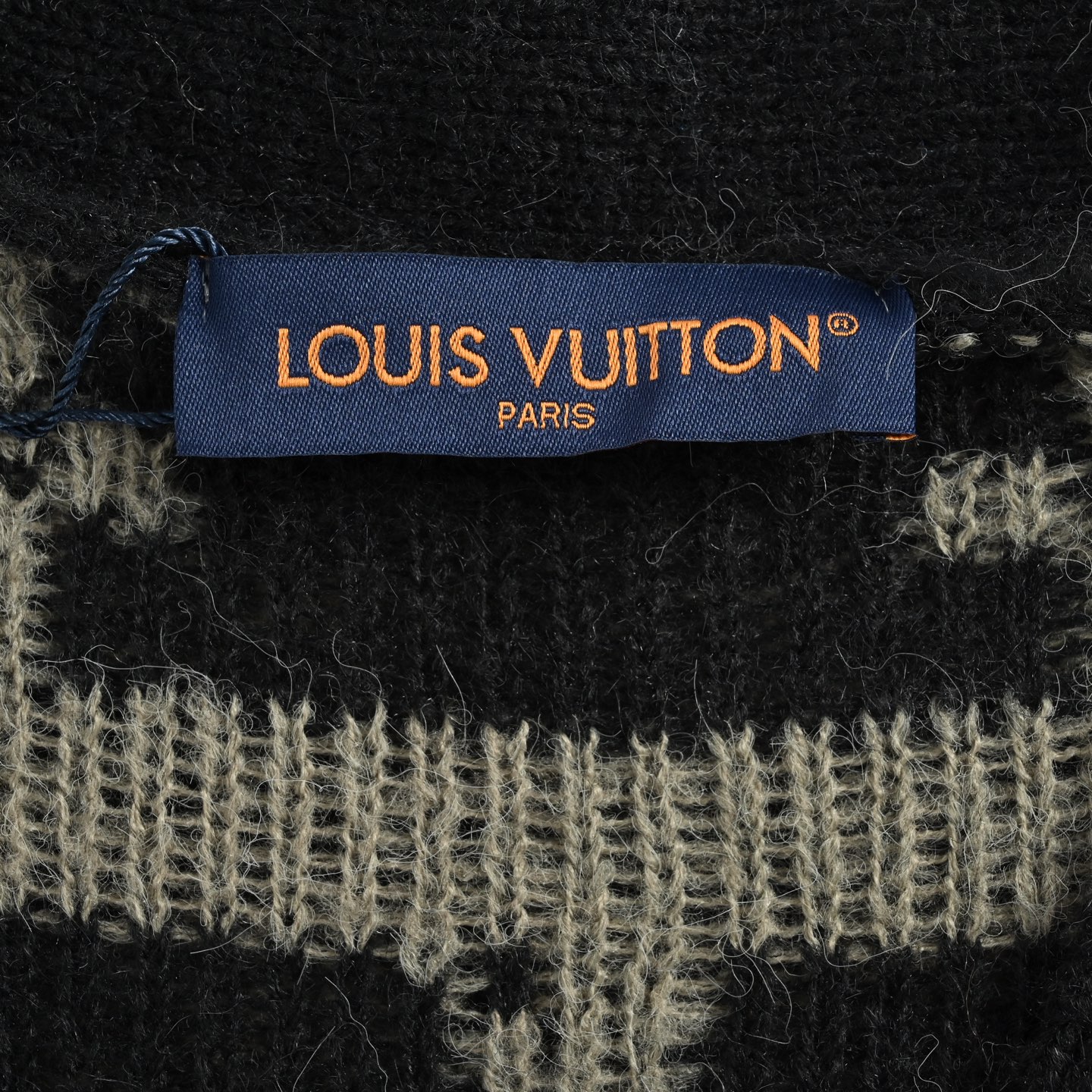 Louis Vuitton/路易威登 24Fw Monogram老花马海毛开衫毛衣-莆田鞋,莆田鞋货源,高仿鞋,高仿鞋货源,安福档口,莆田高仿鞋,莆田鞋批发,高仿鞋批发,莆田高仿运动鞋,高仿运动鞋,莆田运动鞋 Louis Vuitton/路易威登 24Fw Monogram老花马海毛开衫毛衣