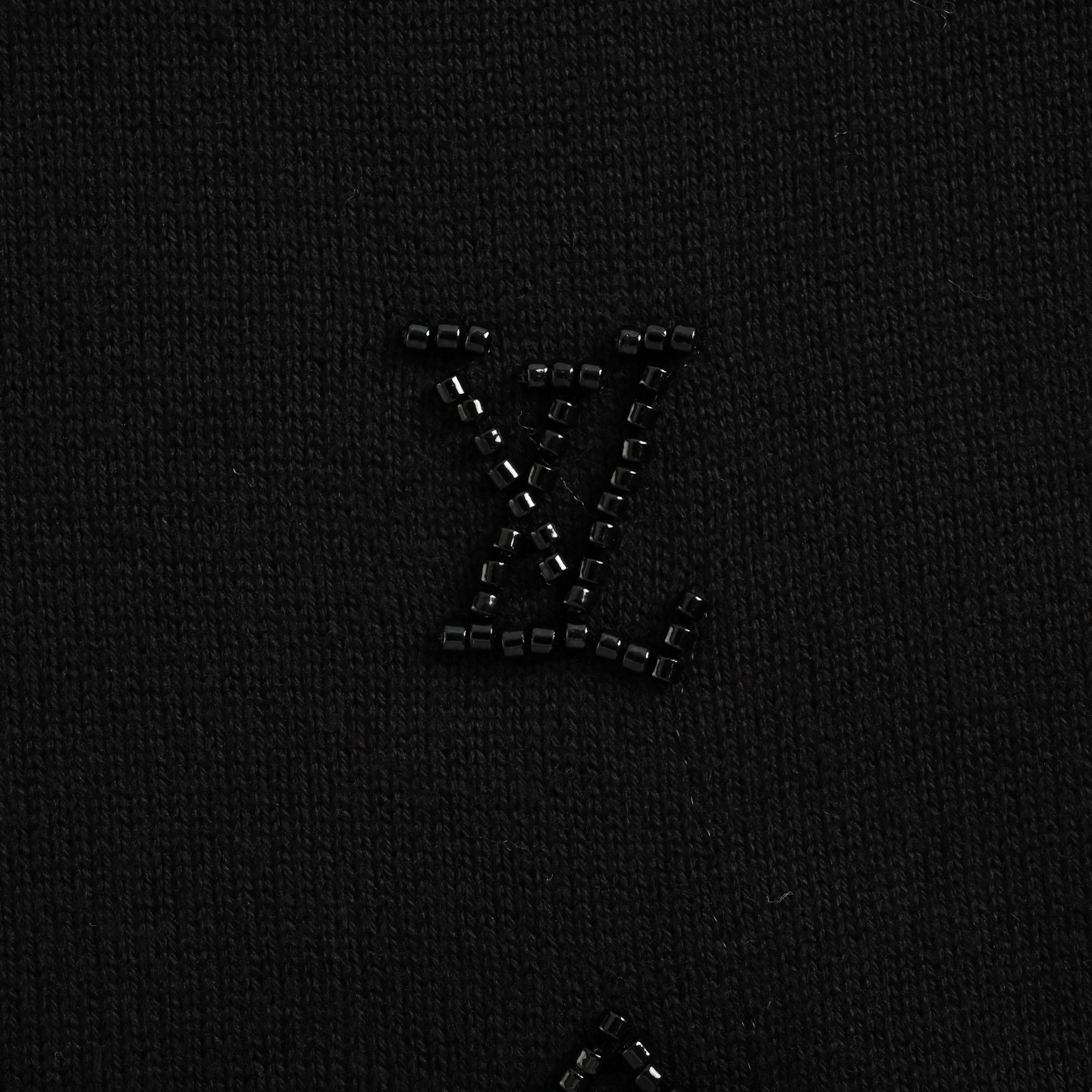 Louis Vuitton/路易威登 渐变串珠针织套头毛衣-莆田鞋,莆田鞋货源,高仿鞋,高仿鞋货源,安福档口,莆田高仿鞋,莆田鞋批发,高仿鞋批发,莆田高仿运动鞋,高仿运动鞋,莆田运动鞋 Louis Vuitton/路易威登 渐变串珠针织套头毛衣