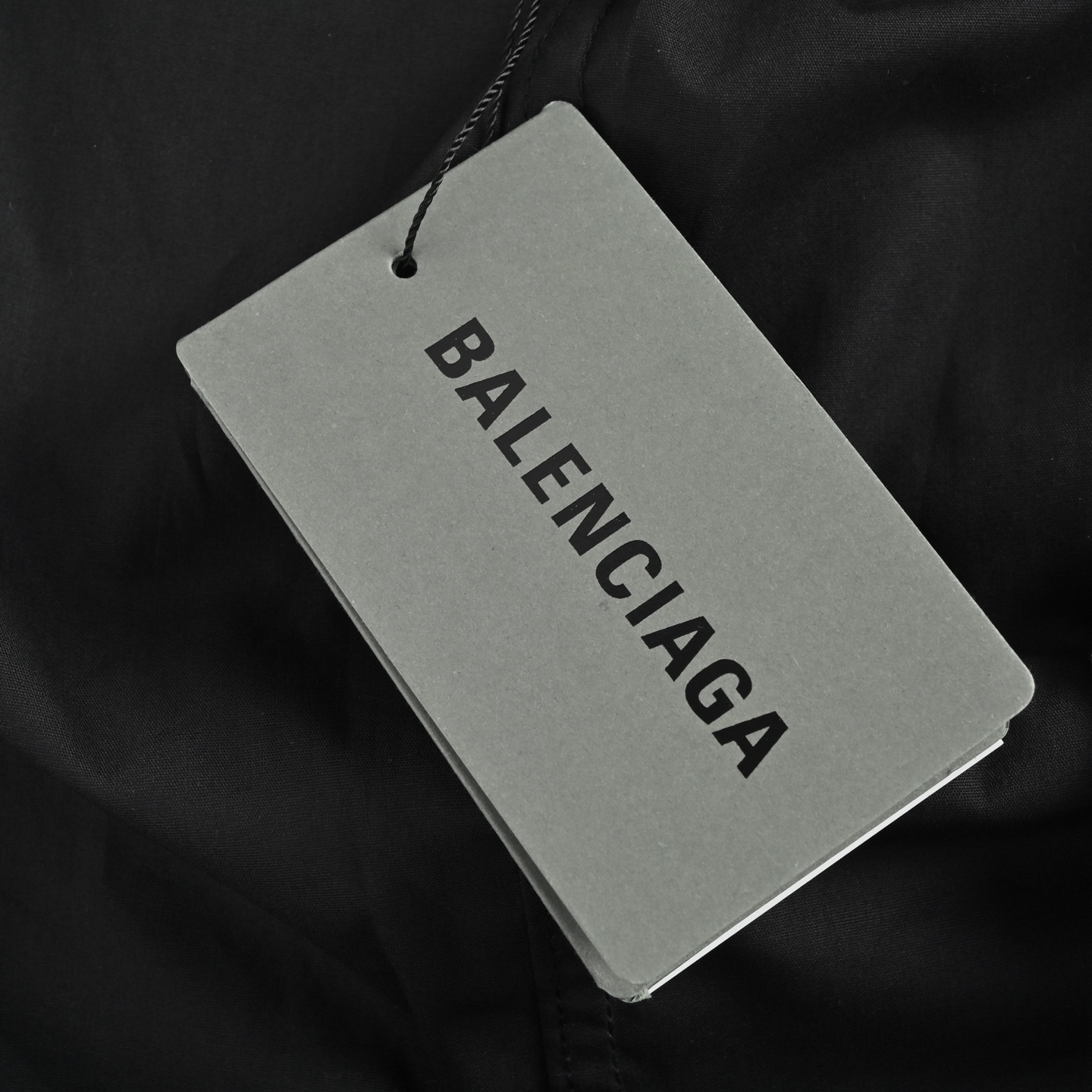 Balenciaga/巴黎世家 25Fw 廓形剪裁连帽衬衫-莆田鞋,莆田鞋货源,高仿鞋,高仿鞋货源,安福档口,莆田高仿鞋,莆田鞋批发,高仿鞋批发,莆田高仿运动鞋,高仿运动鞋,莆田运动鞋 Balenciaga/巴黎世家 25Fw 廓形剪裁连帽衬衫