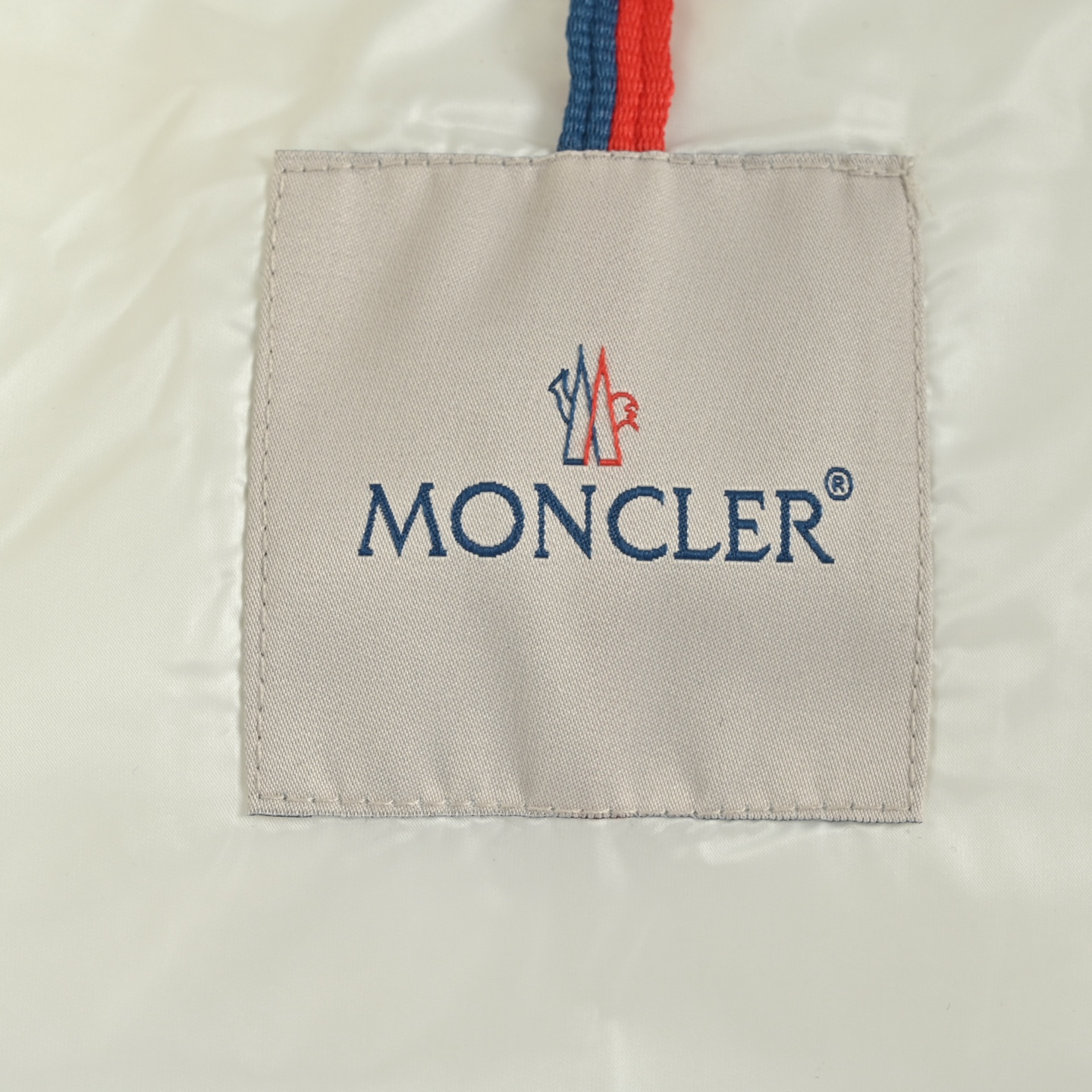 Moncler/蒙口 经典彩条织带羽绒服