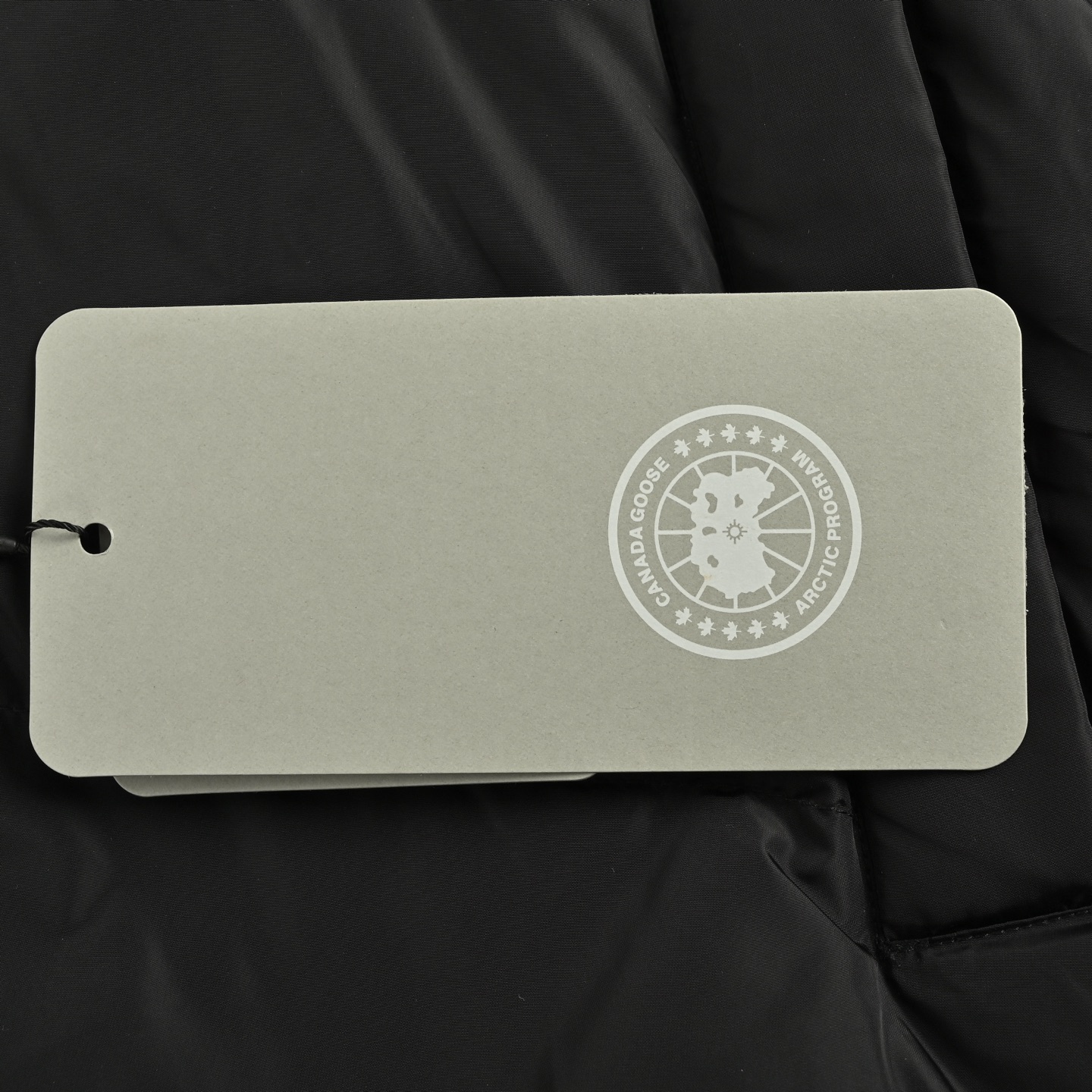 Canada Goose/加拿大鹅 25Fw 袖标针织拼接连帽羽绒服