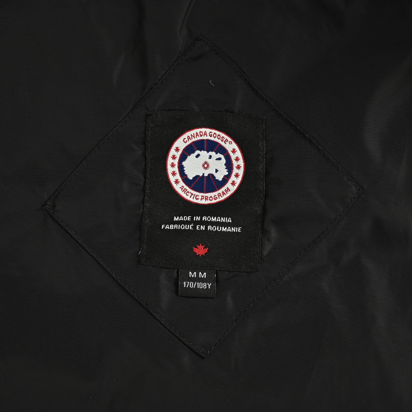 Canada Goose/加拿大鹅 25Fw 袖标针织拼接连帽羽绒服