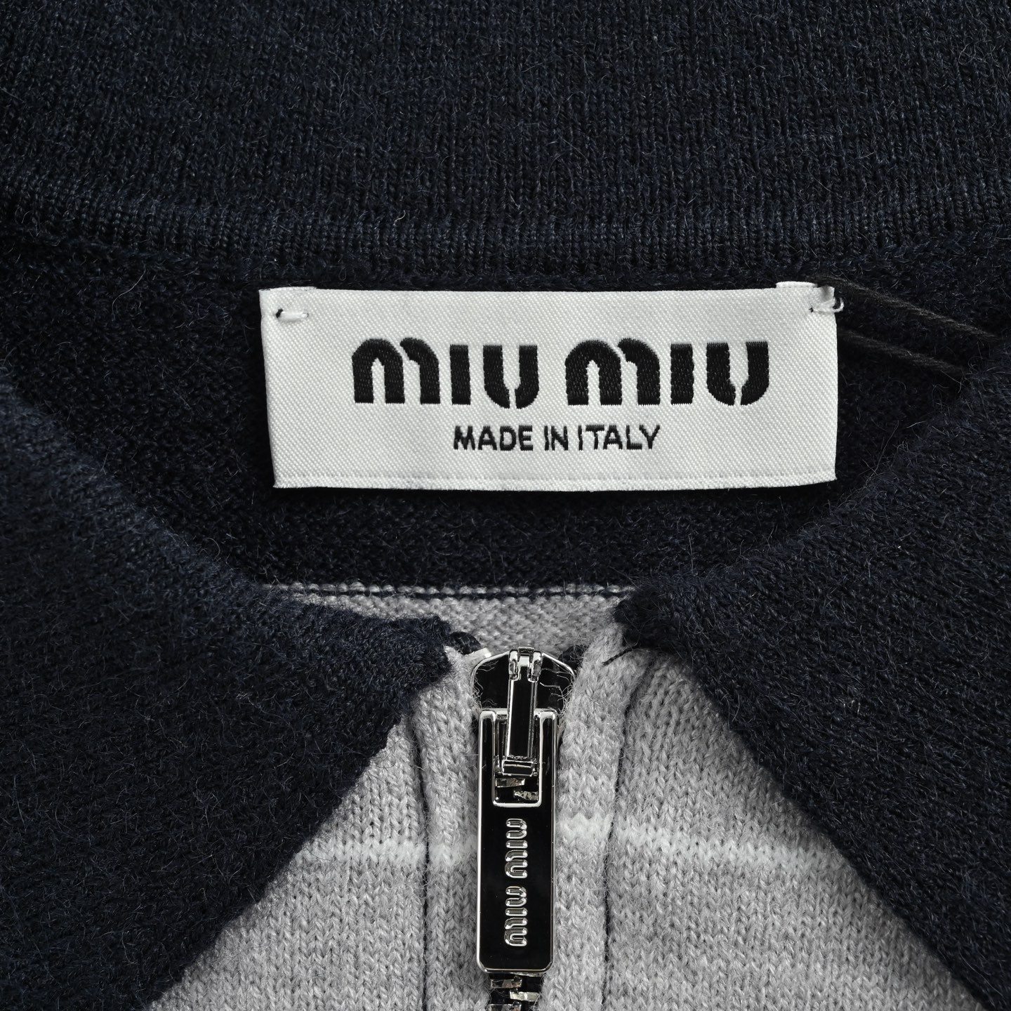 Miu Miu 25Fw Miu小标条纹半拉链毛衣