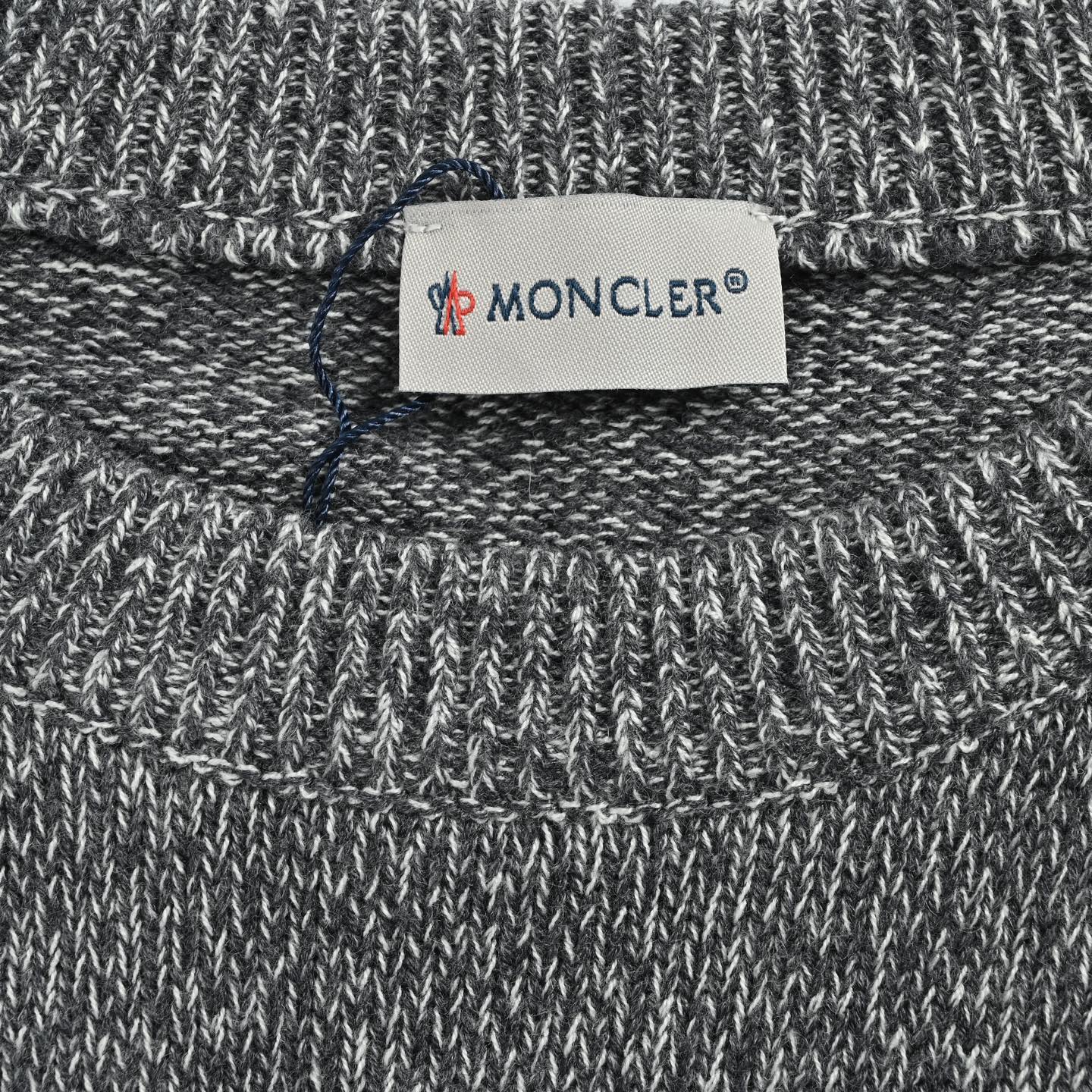 Moncler/蒙口 袖子口袋针织毛衣 选用高品质羊毛