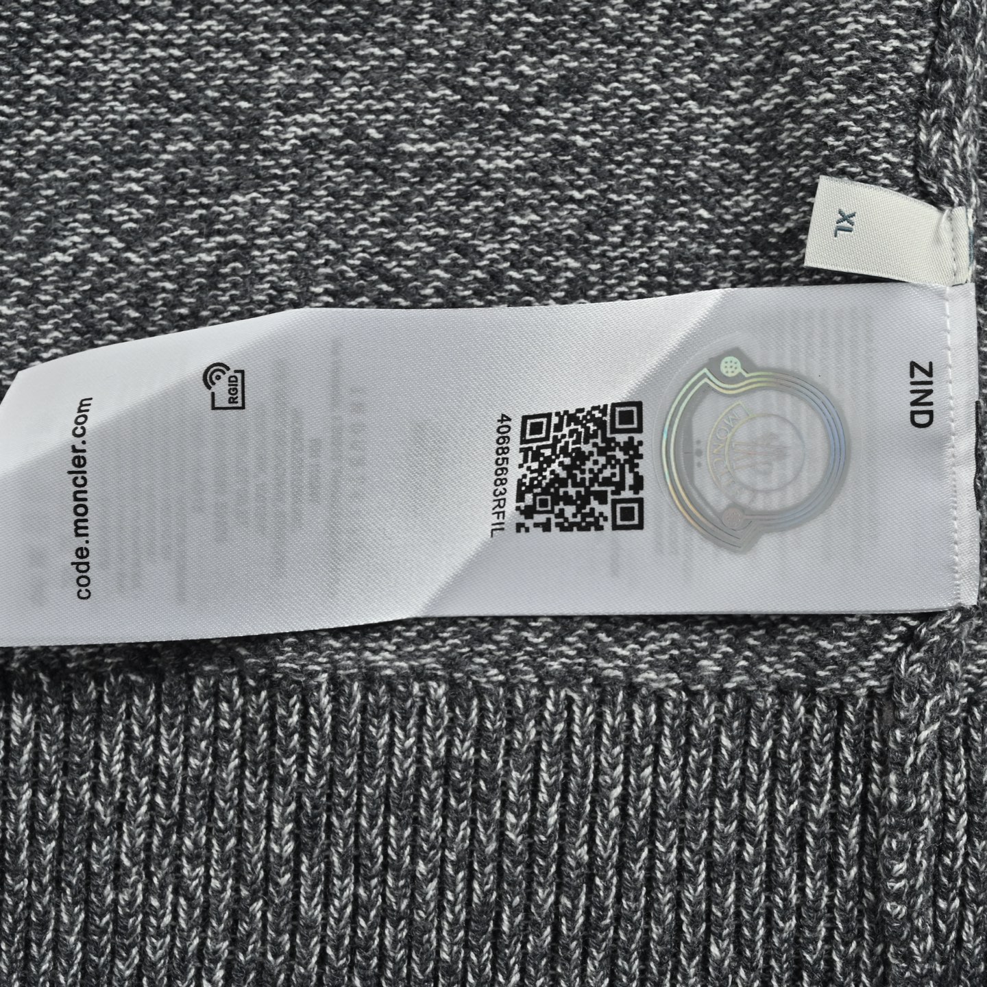 Moncler/蒙口 袖子口袋针织毛衣 选用高品质羊毛