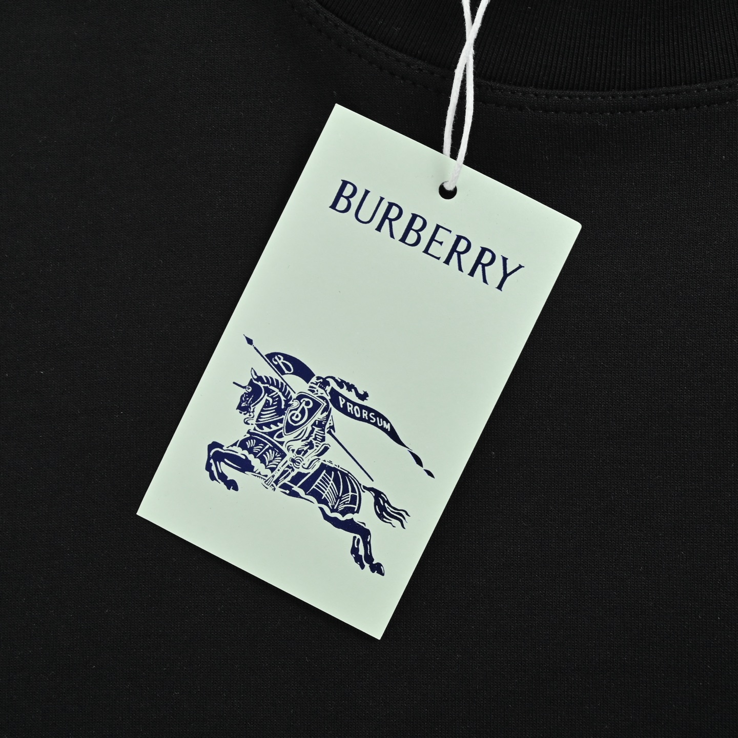 Burberry/巴宝莉 25Fw 十字绣编织战马刺绣长袖T恤 黑色 白色-莆田鞋,莆田鞋货源,高仿鞋,高仿鞋货源,安福档口,莆田高仿鞋,莆田鞋批发,高仿鞋批发,莆田高仿运动鞋,高仿运动鞋,莆田运动鞋 Burberry/巴宝莉 25Fw 十字绣编织战马刺绣长袖T恤 黑色 白色