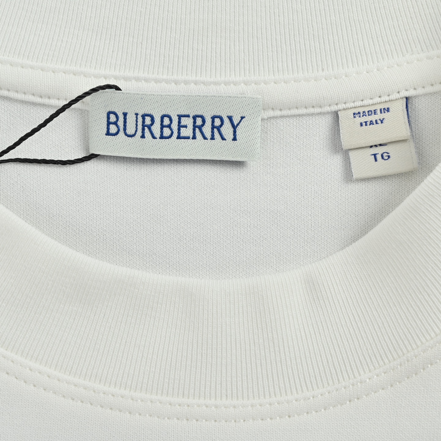 Burberry/巴宝莉 25Fw 胸前暗纹战马刺绣长袖T恤 黑色 白色