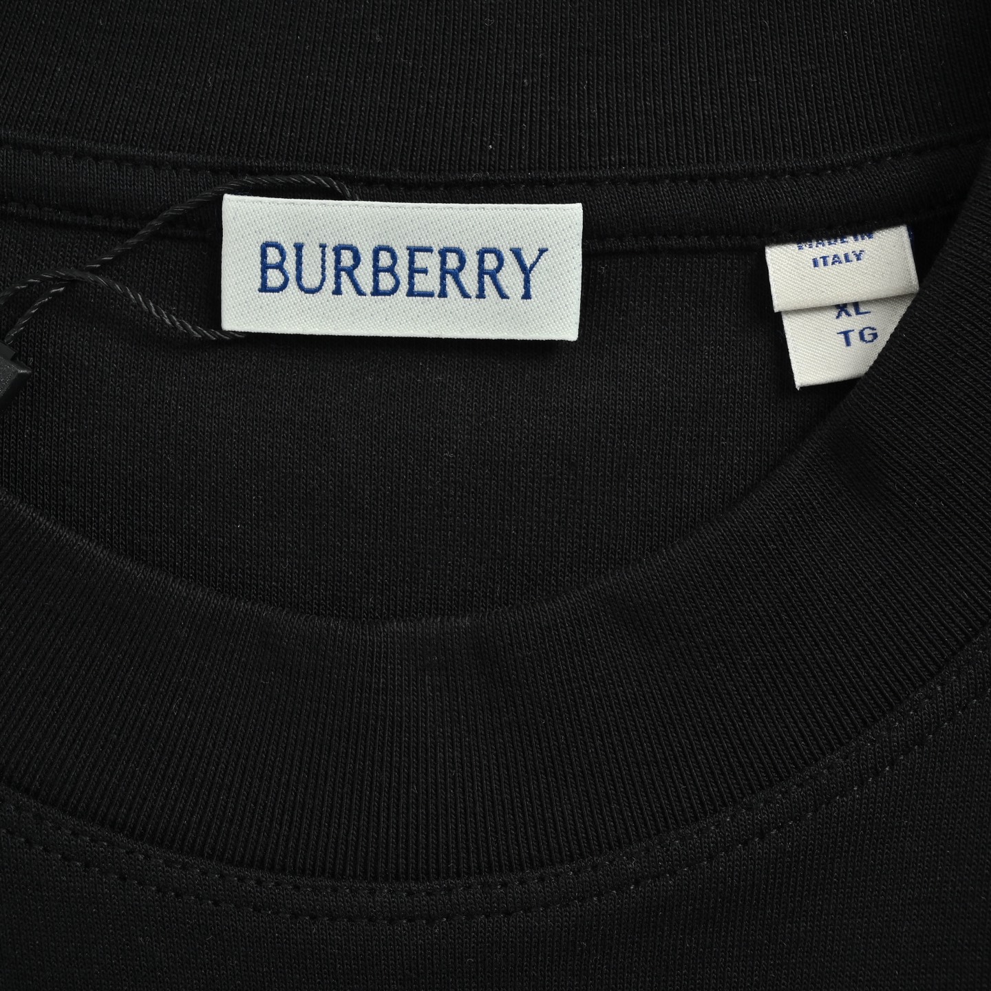 Burberry/巴宝莉 25Fw 胸前暗纹战马刺绣长袖T恤 黑色 白色-莆田鞋,莆田鞋货源,高仿鞋,高仿鞋货源,安福档口,莆田高仿鞋,莆田鞋批发,高仿鞋批发,莆田高仿运动鞋,高仿运动鞋,莆田运动鞋 Burberry/巴宝莉 25Fw 胸前暗纹战马刺绣长袖T恤 黑色 白色