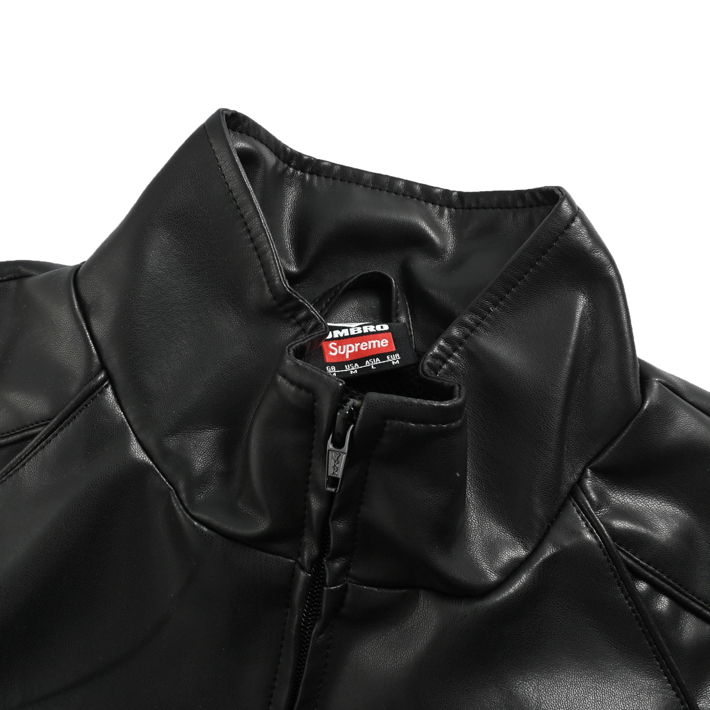Supreme Umbro 联名款刺绣logo拉链皮革夹克外套 Supreme Umbro 联名款 FW25 WEEK4 Leather Track Jacket 刺绣logo拉链开合皮革夹克外套-莆田鞋,莆田鞋货源,高仿鞋,高仿鞋货源,安福档口,莆田高仿鞋,莆田鞋批发,高仿鞋批发,莆田高仿运动鞋,高仿运动鞋,莆田运动鞋 Supreme Umbro 联名款刺绣logo拉链皮革夹克外套 Supreme Umbro 联名款 FW25 WEEK4 Leather Track Jacket 刺绣logo拉链开合皮革夹克外套